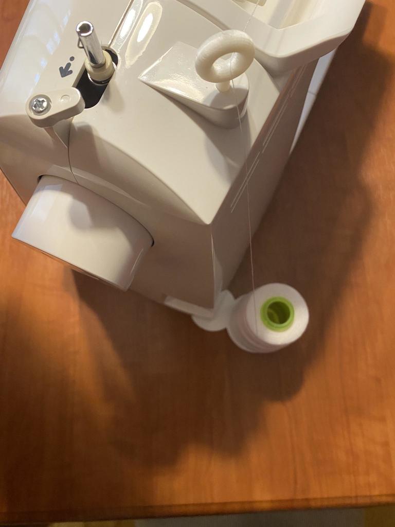 Singer 7426 Large Spool Sewing Guide