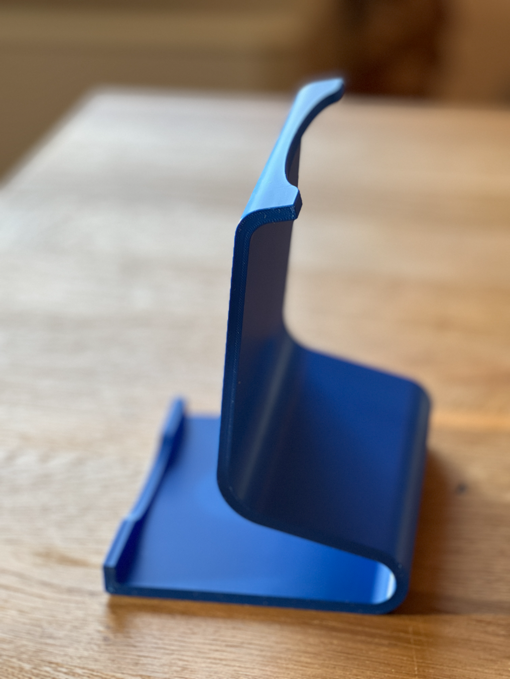 Stylish iPad/ Tablet Stand for many sizes