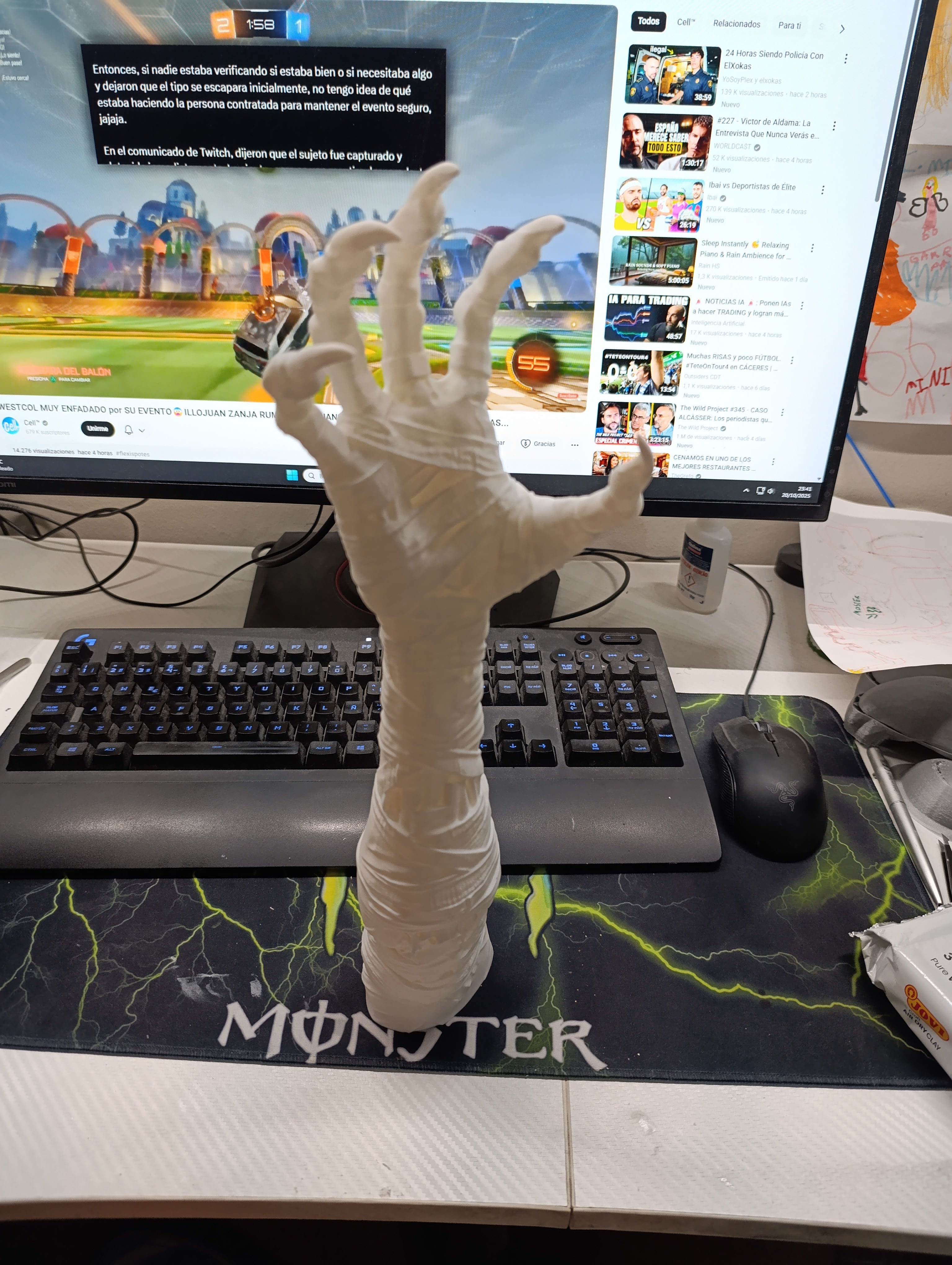 Brazo de Momia Halloween licencia comercial gratis