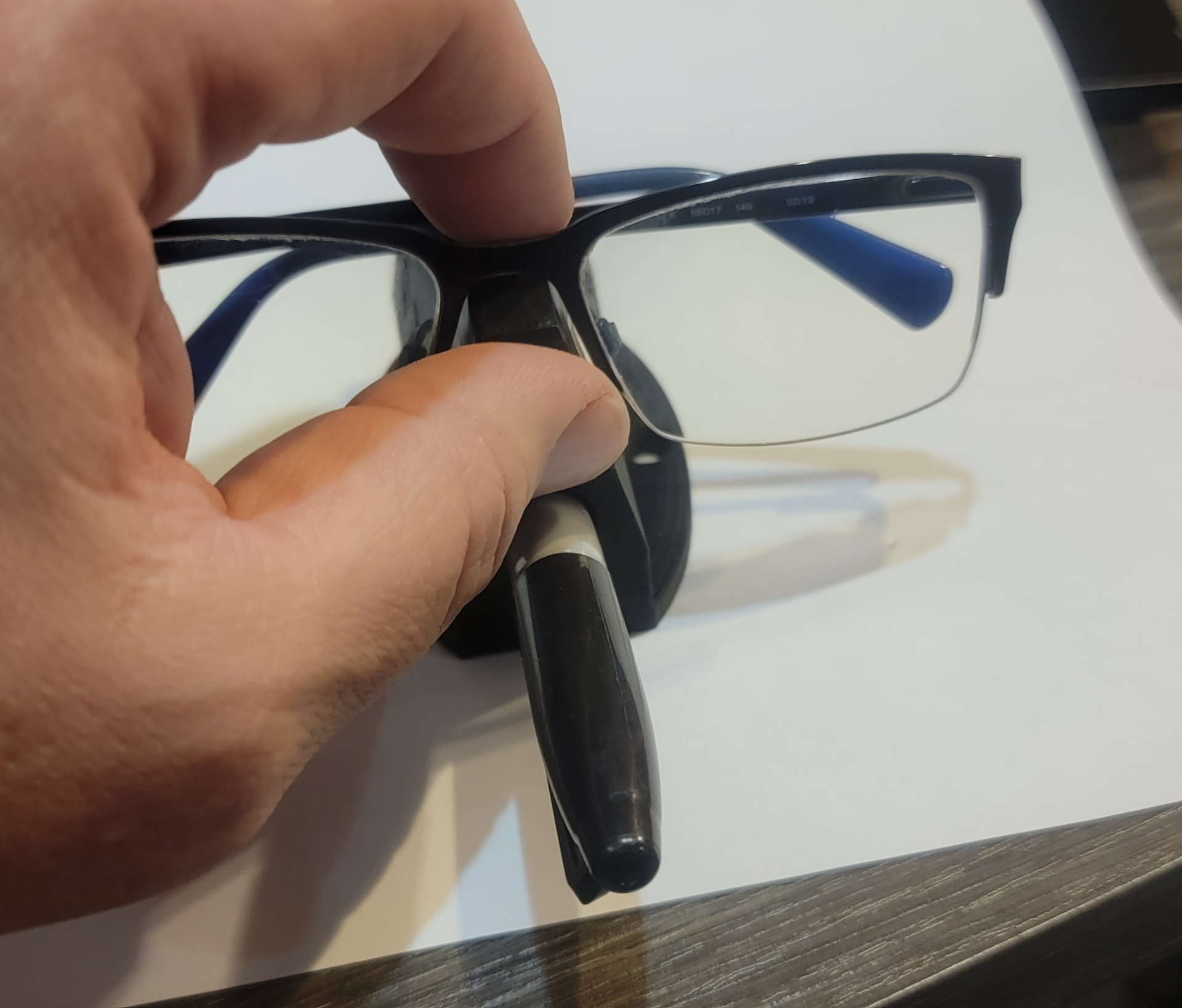 Desktop Glasses Stand and Pen Holder