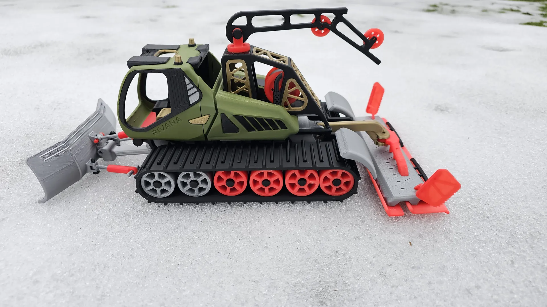 150% SCALE Snowcat / Snow Groomer