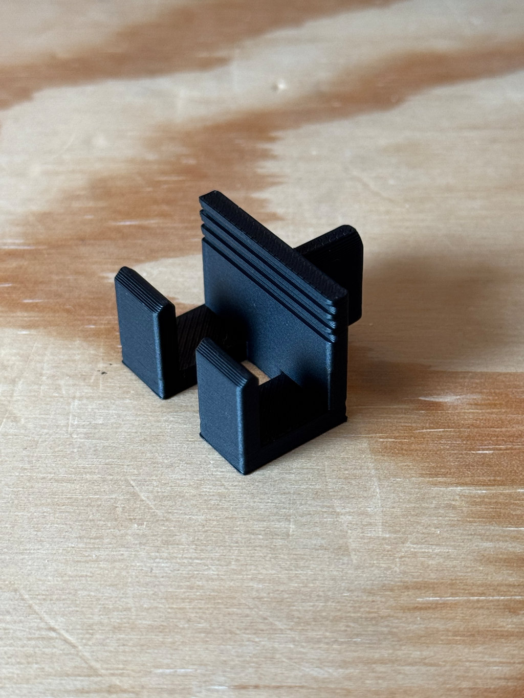 Ikea Skadis HDMI Holder | Pegboard