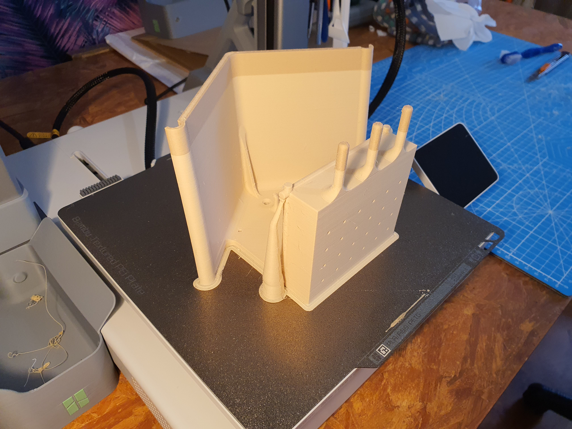 Bird feeder - Fat ball holder