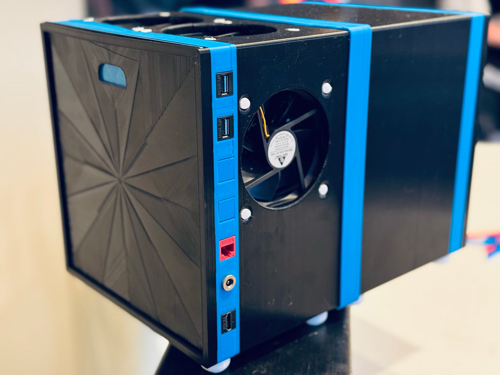 pillarmax - Open Source 16-bay NAS + 3.5" drives.