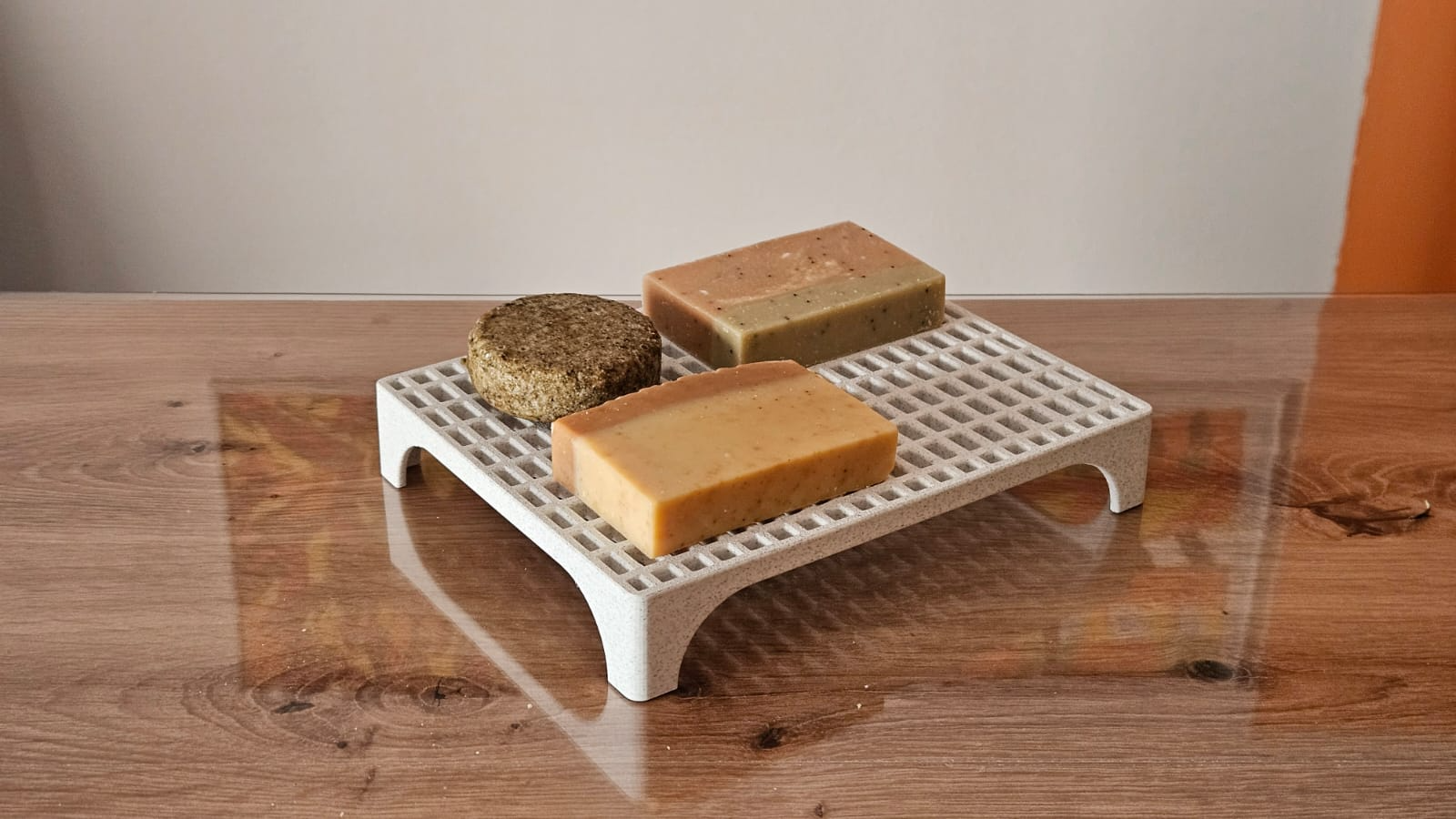 Lattice holder for soap or plants