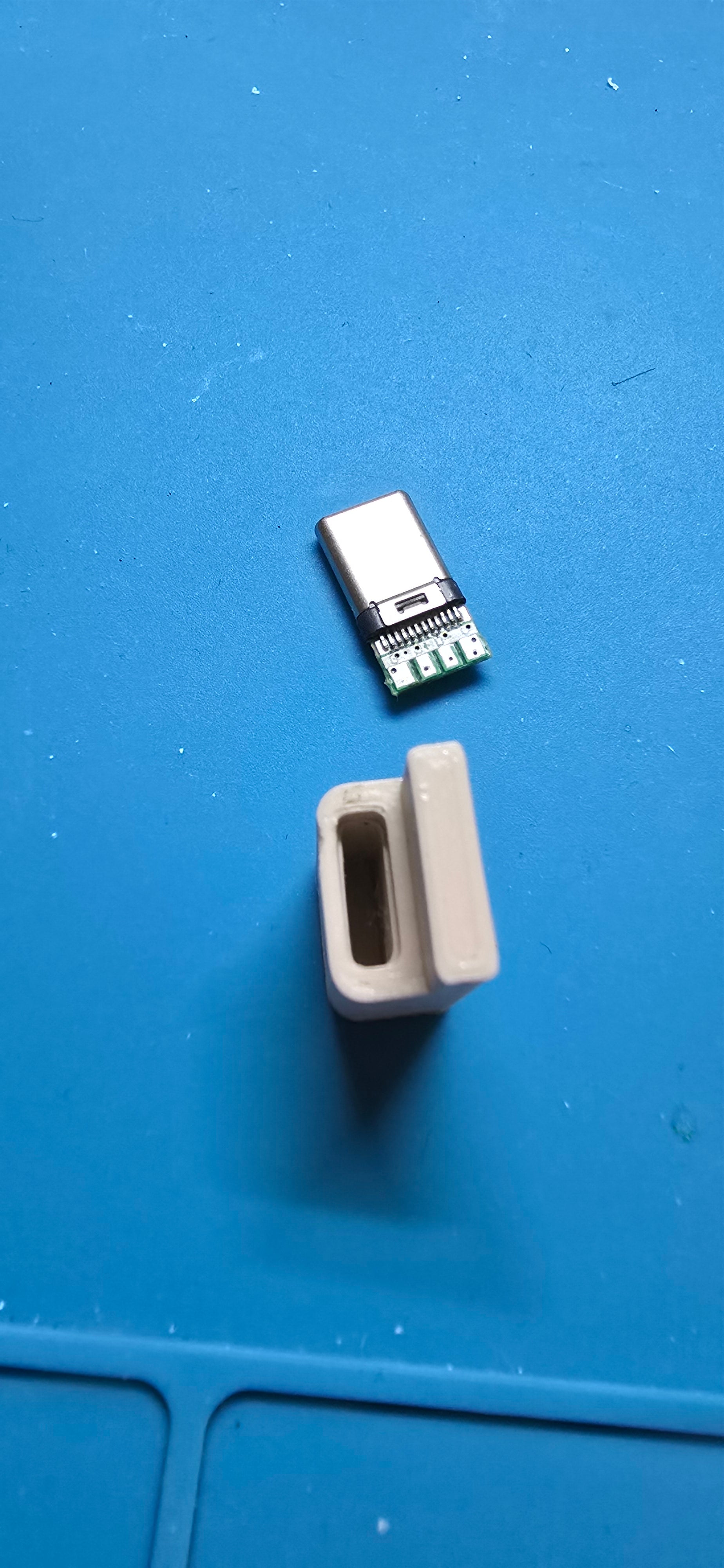 USB type-c plug soldering tool