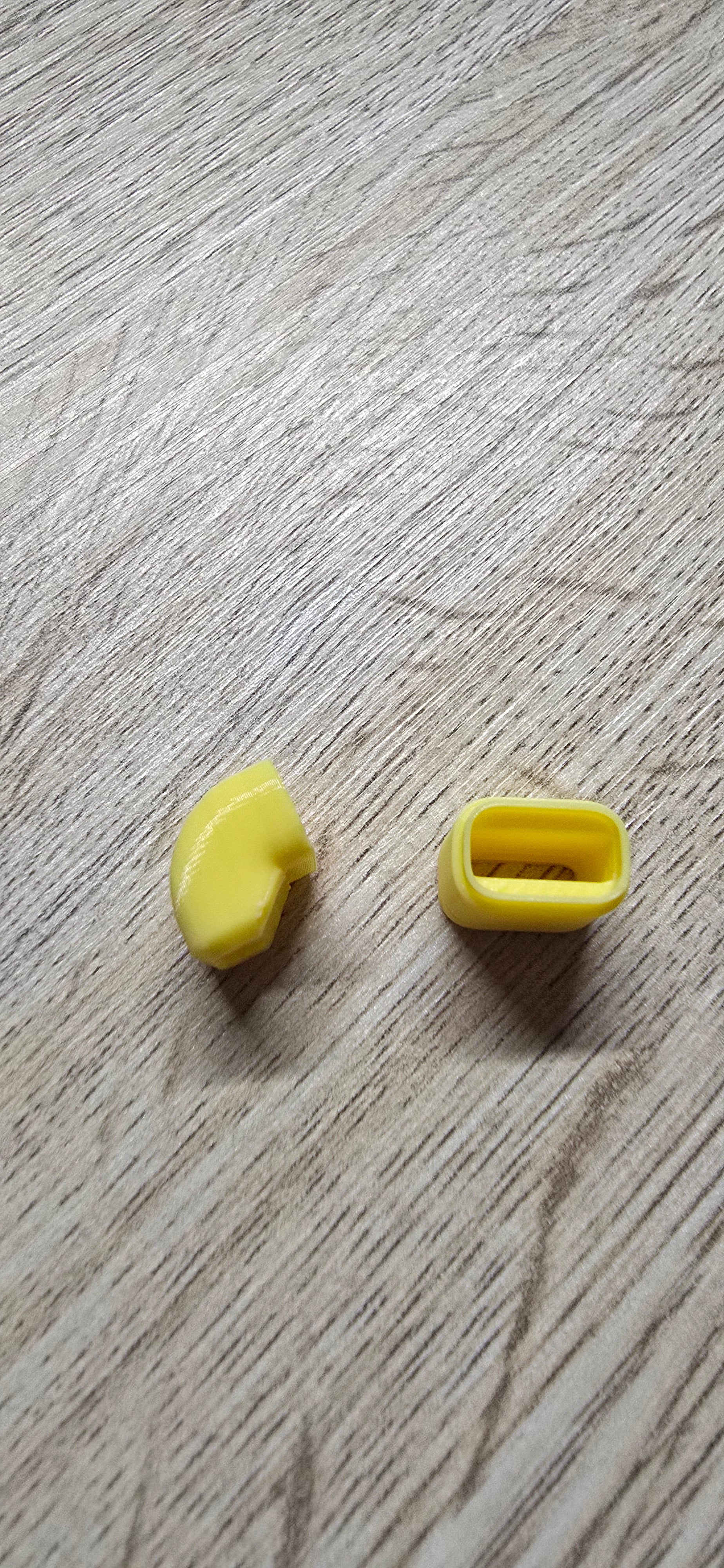 Angled USB Type-C plug(up-down)
