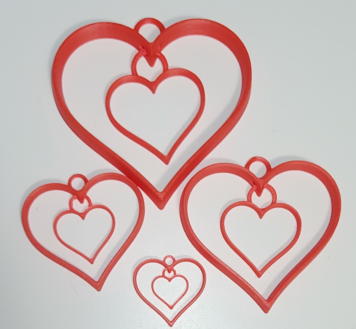 Simple Heart Earrings Articulated