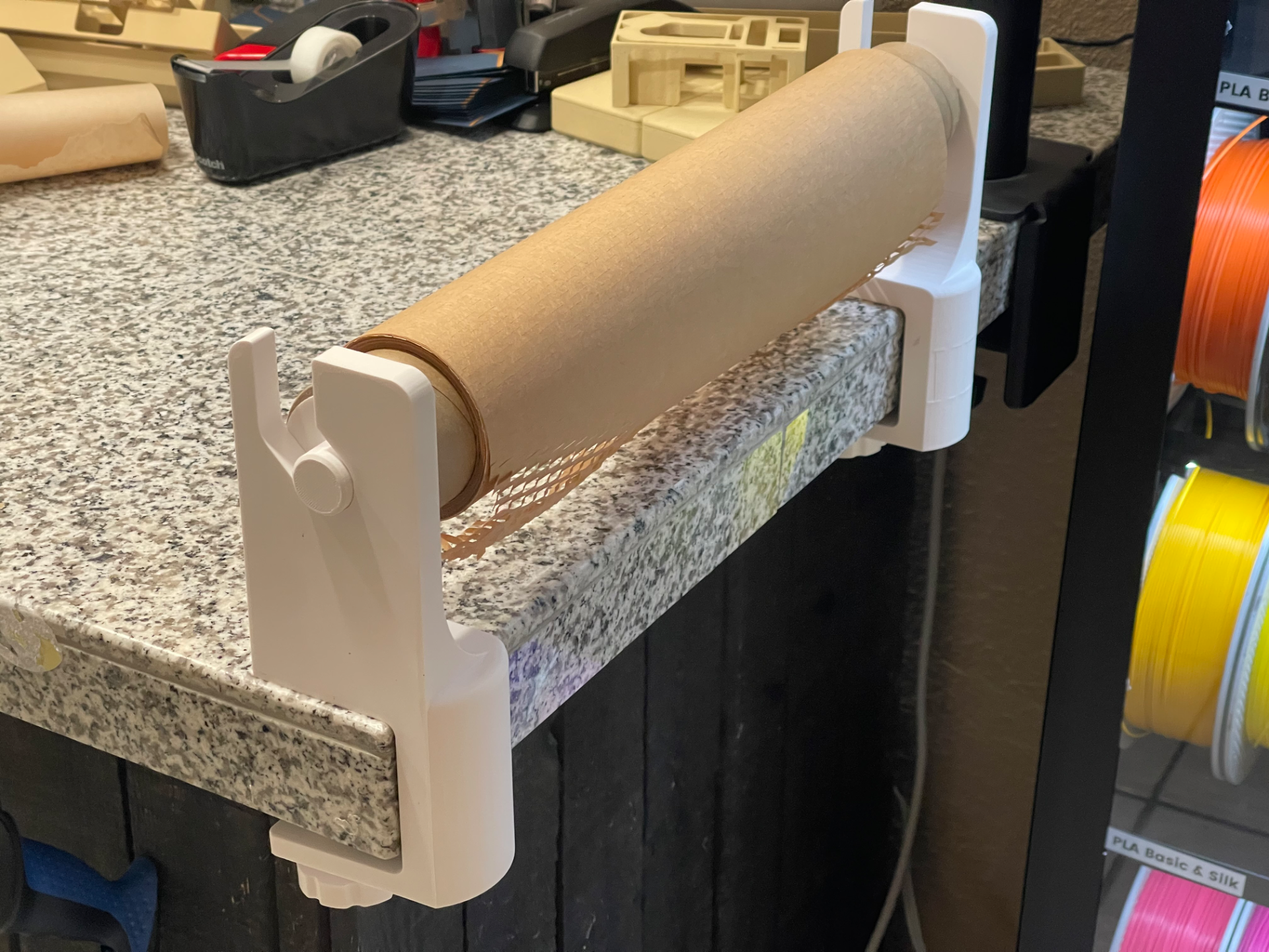 Honeycomb, Kraft, & Butcher Paper Roller w/ Clamps