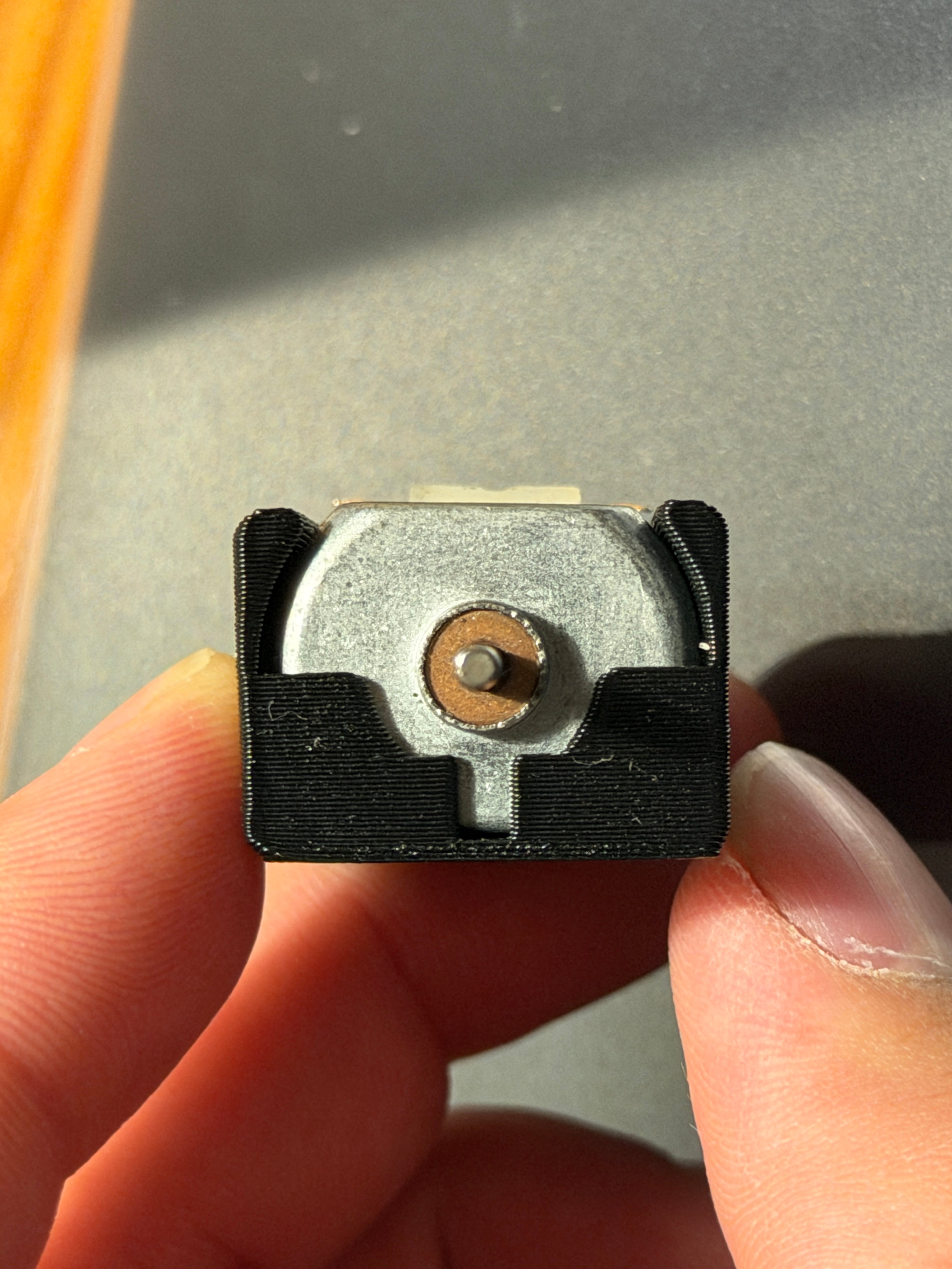 Snap Fit DC Motor Socket