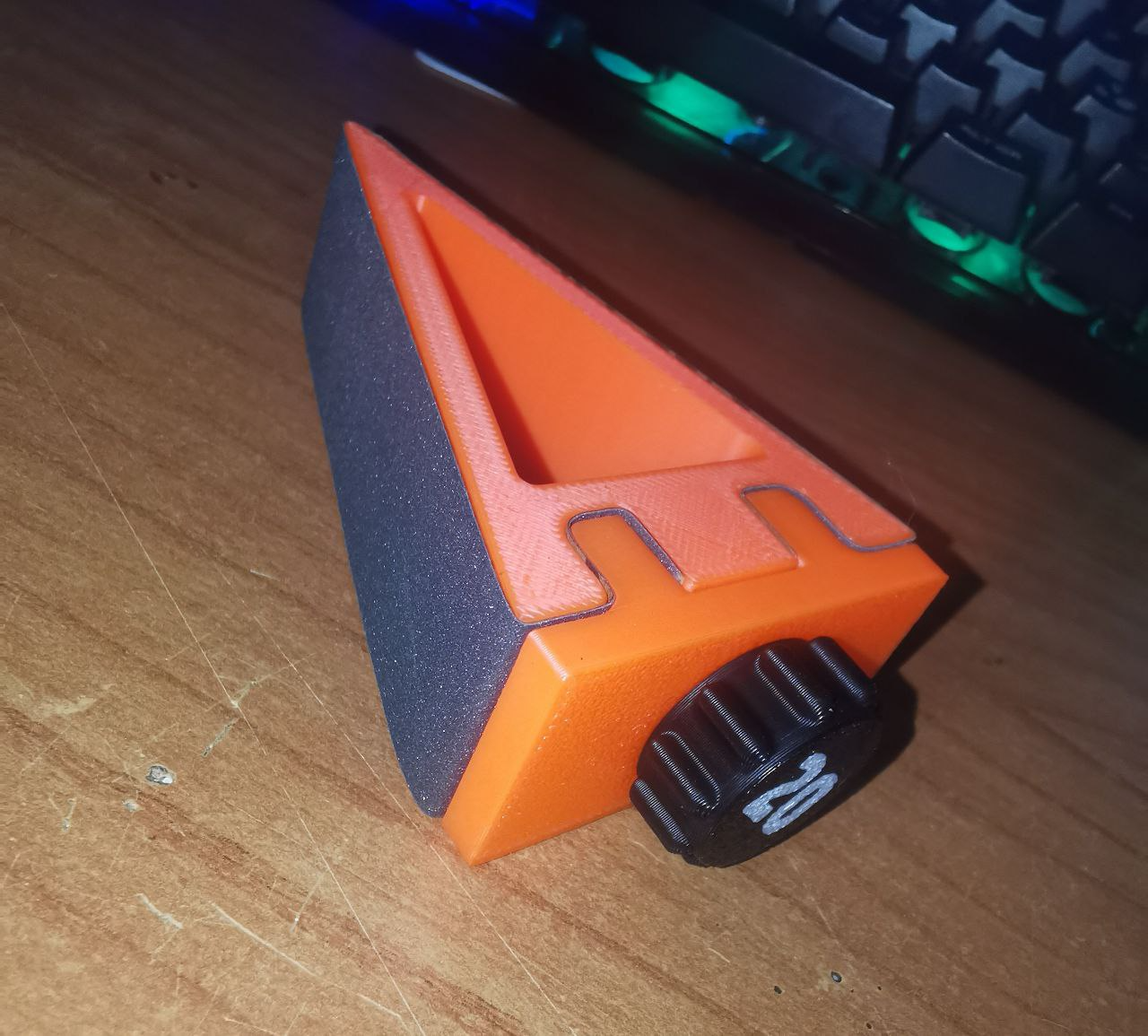 Hand-held angle sanding tool With Number