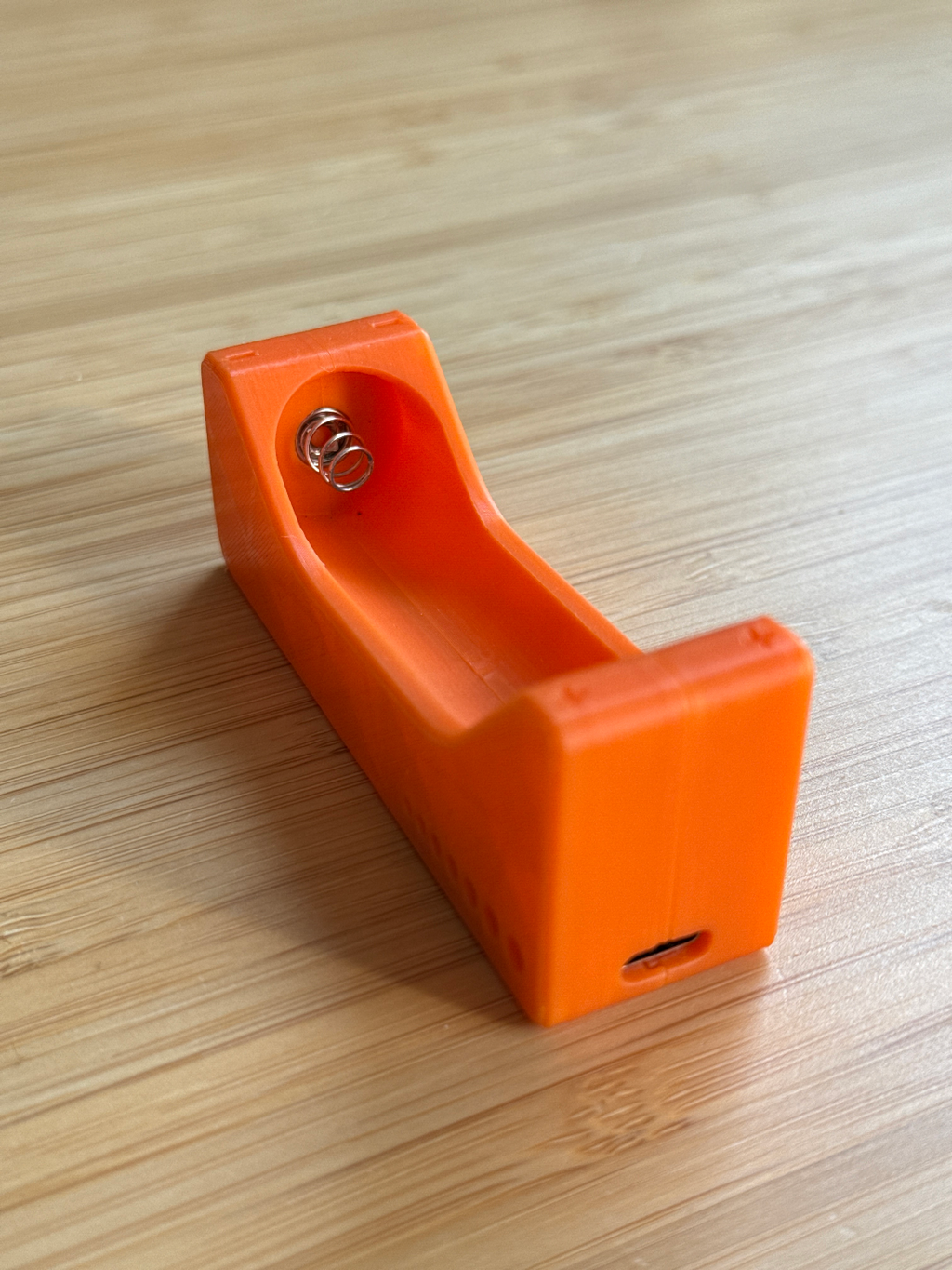 18650 charger case parametric for battery contacts