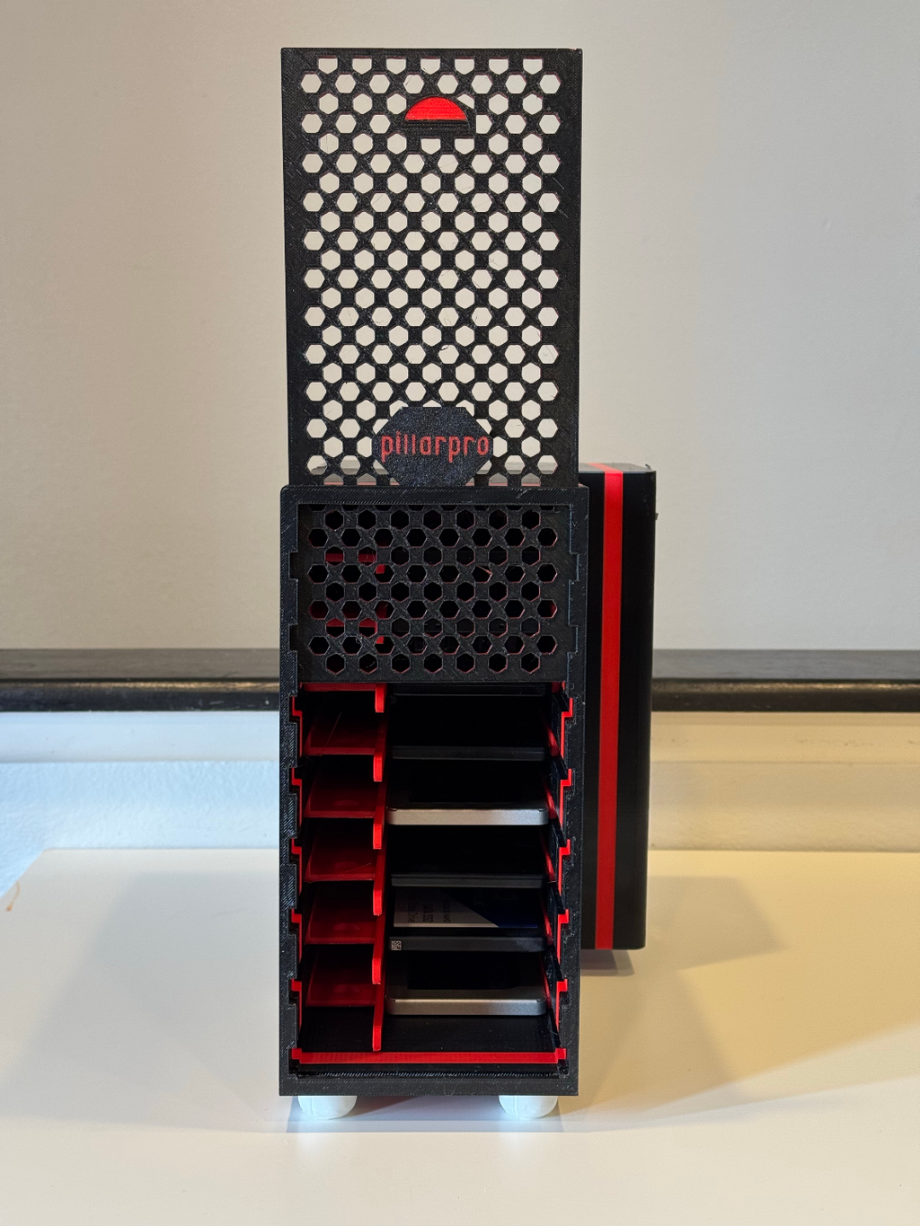 pillarpro - Open Source 8-bay NAS + 3.5" drives.