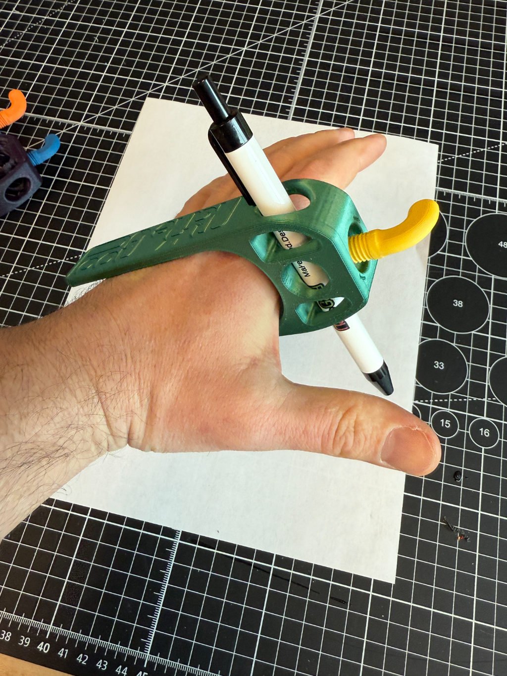 MakeGood Palm Pen - Large - Writing Device