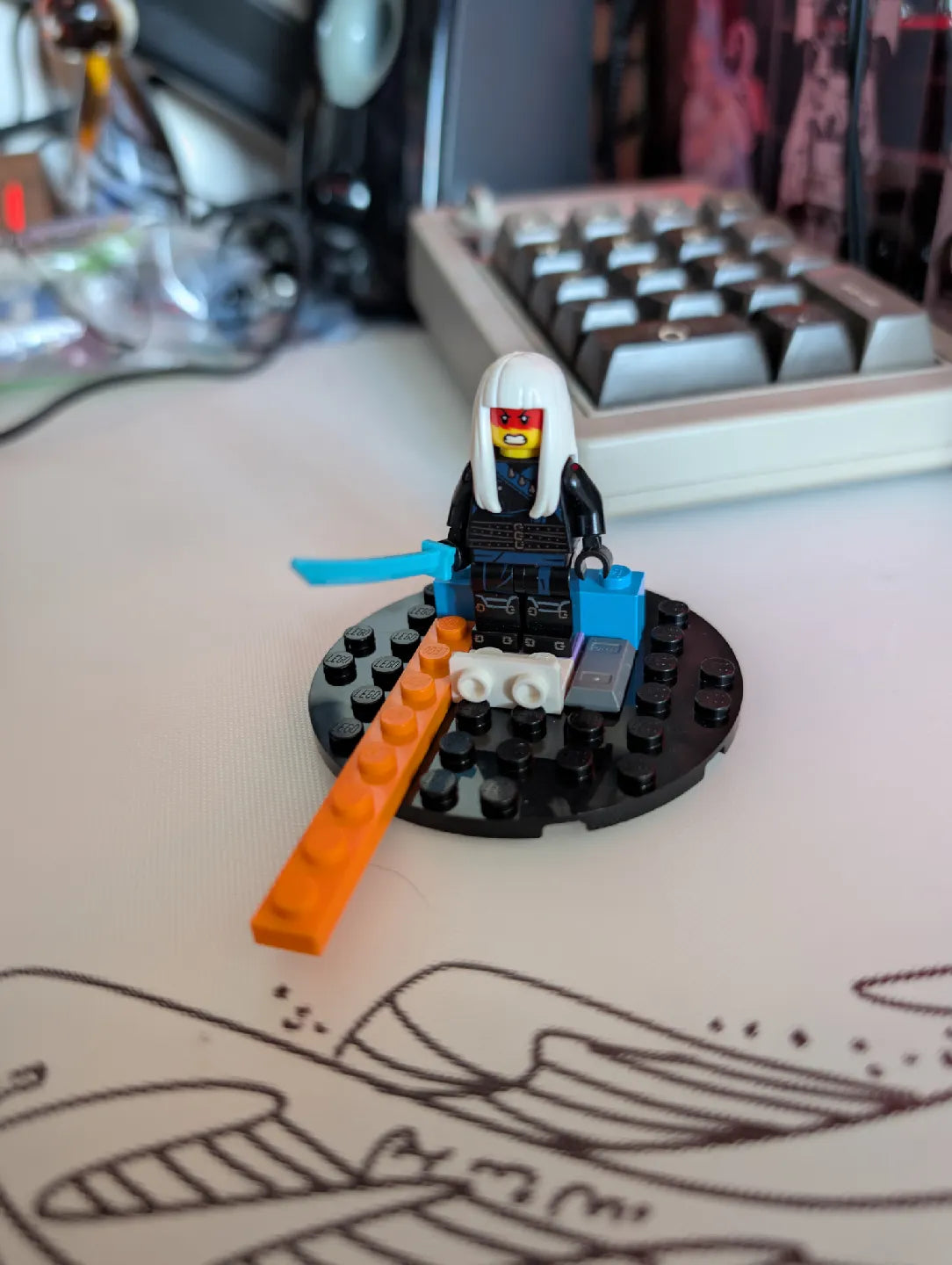 Brick Minifigure Heel Saver / Minifig Stand Iego
