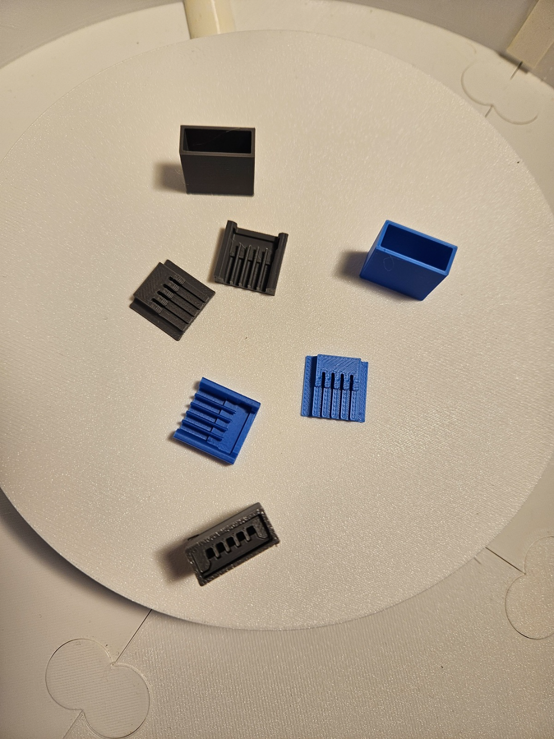 RGB 3, 4 and 5 Pin LED Solderless Connector