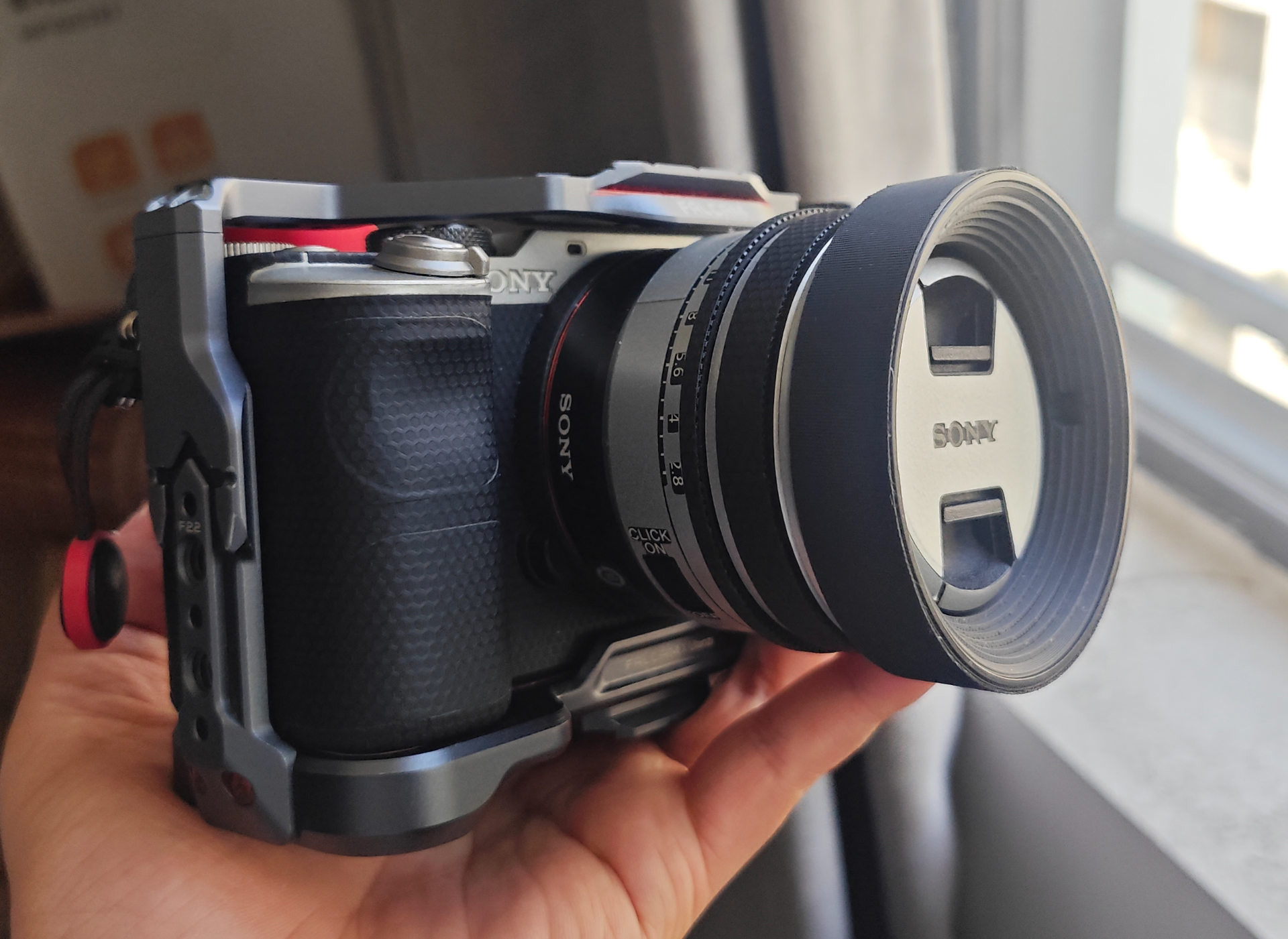 Sony 24mm F2.8 G Alternative Lens Hood