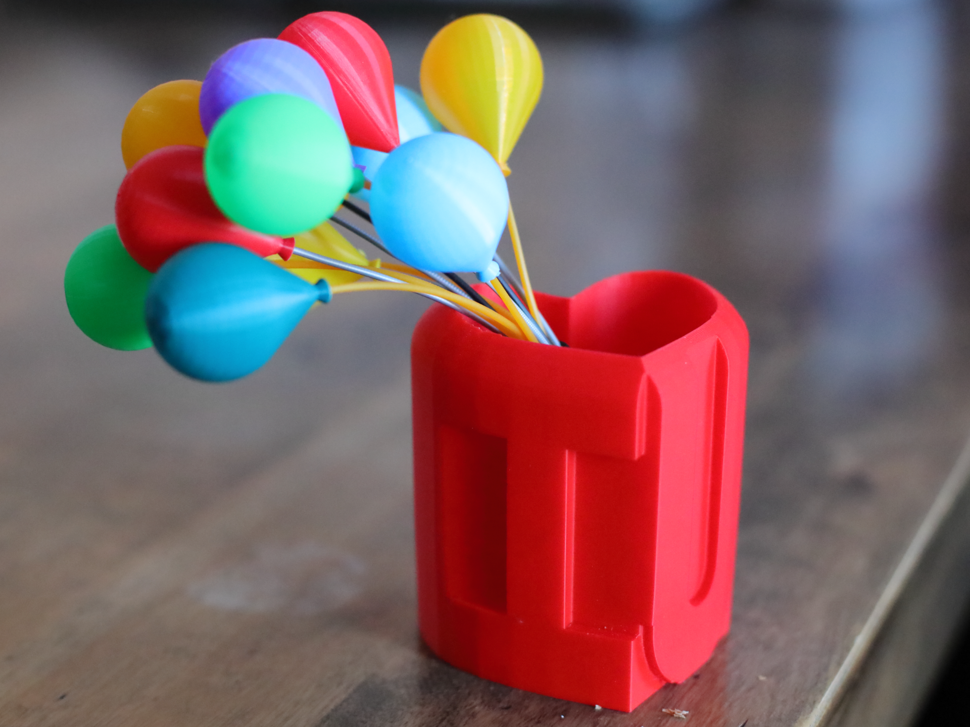 ILoveU Pencil or Flower Pot