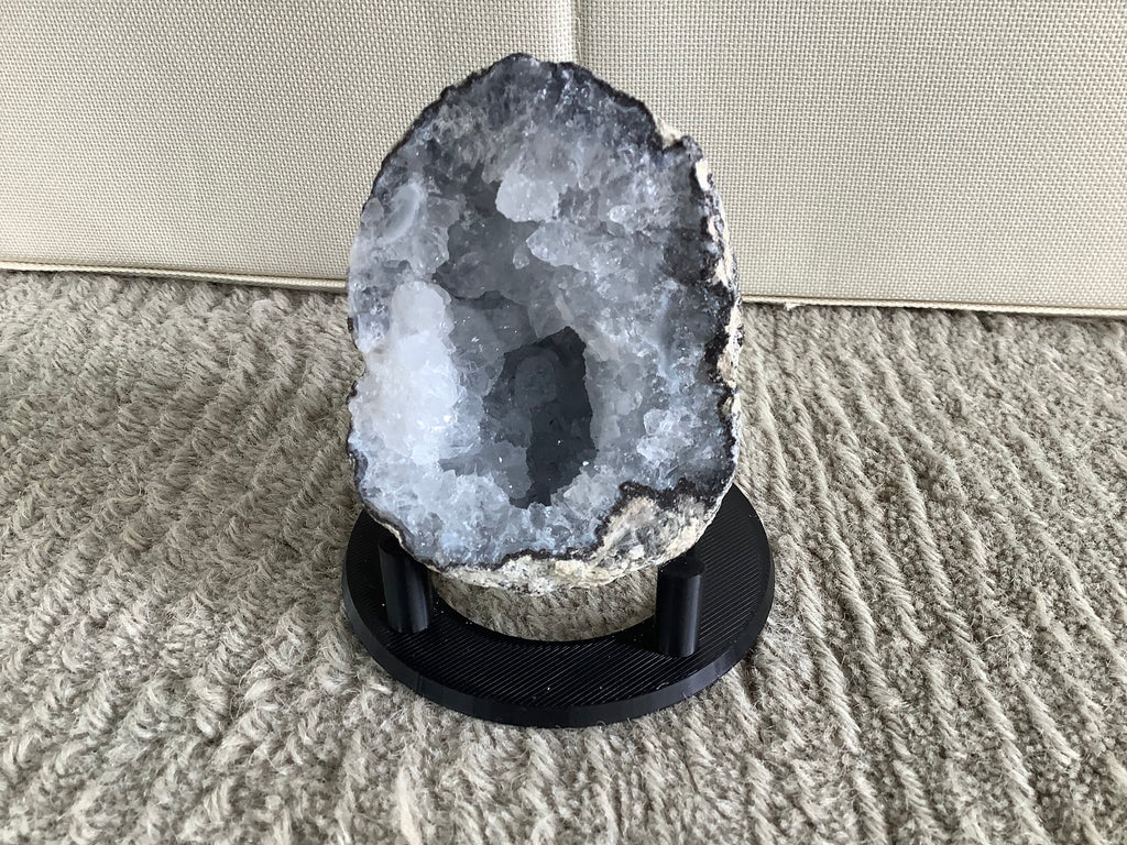 Geode Stand