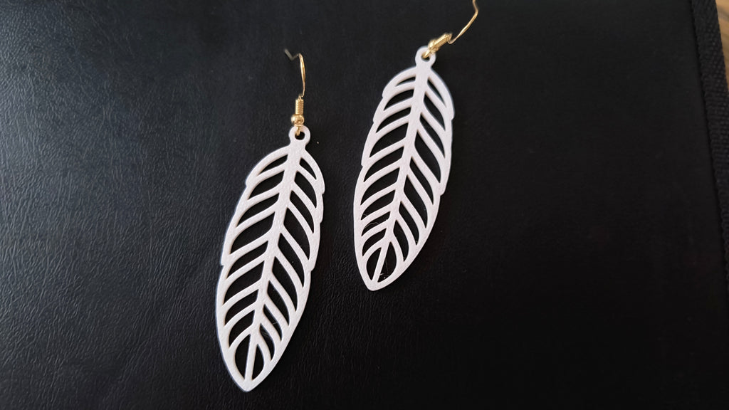 4 different elegant feather earring (free to sell)