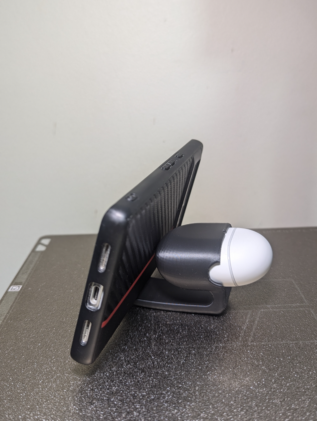 Pixel Buds Pro Belt Clip / Phone Stand