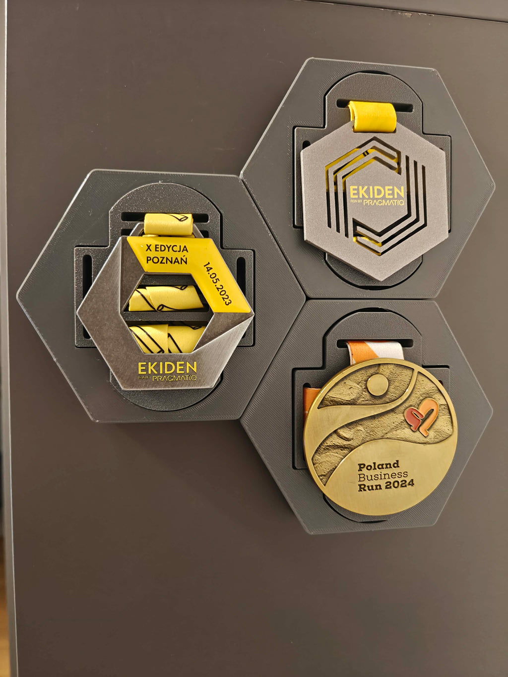 Hexagonal medal holder