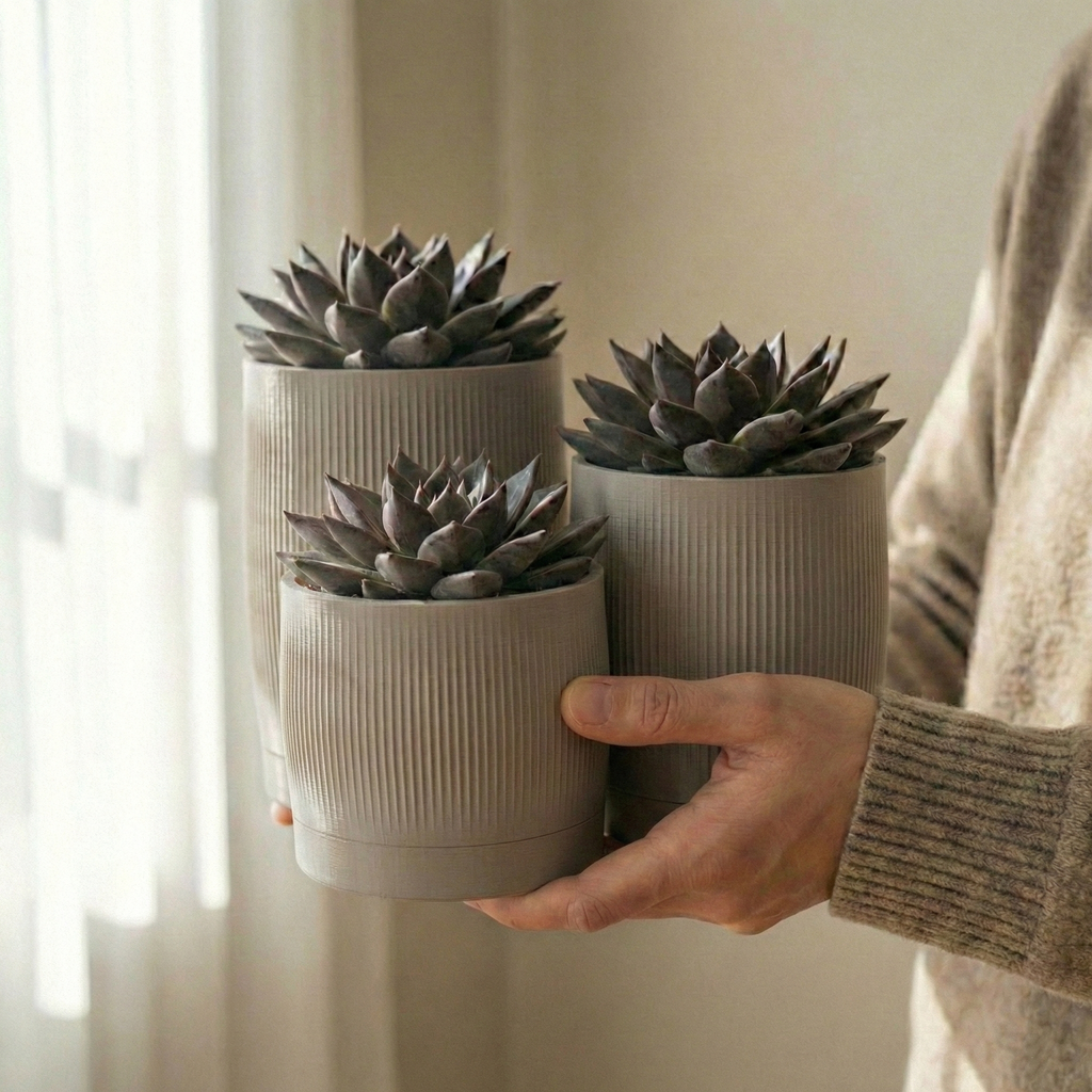 Azet – Modern Ribbed Planter Set