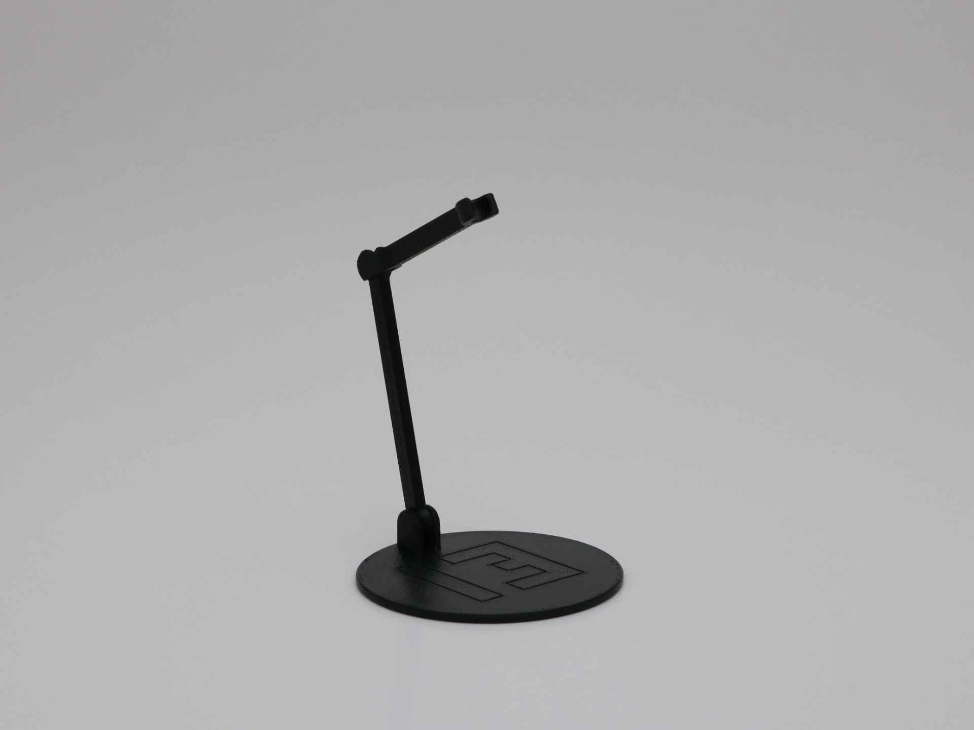 Dummy 13 - simple display stand