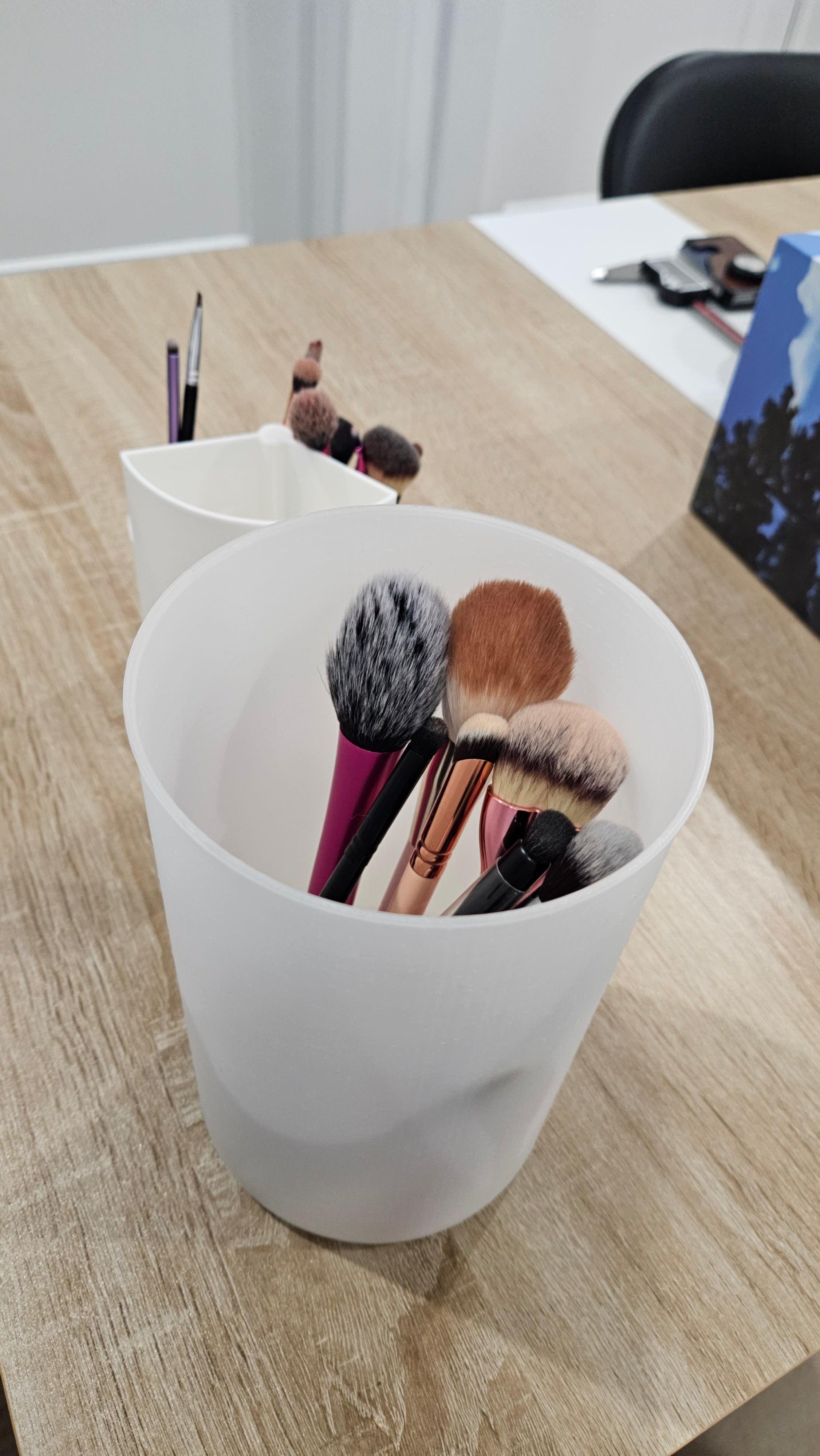 Makeup Brush Holder with Lid