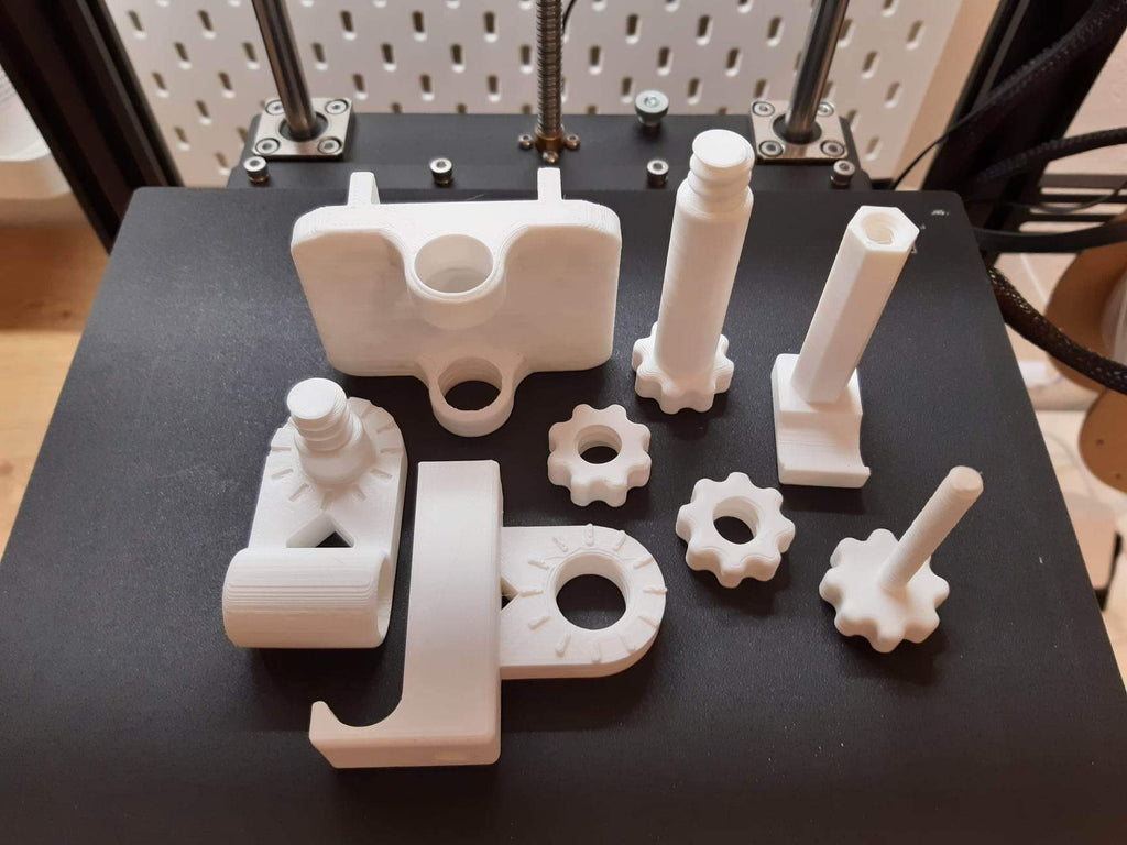 Adjustable Skadis phone mount