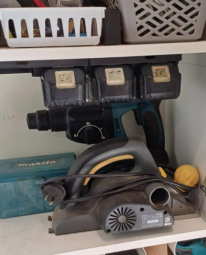 Makita Battery Rack 18v - 1, 2, 3 and 4 Bays