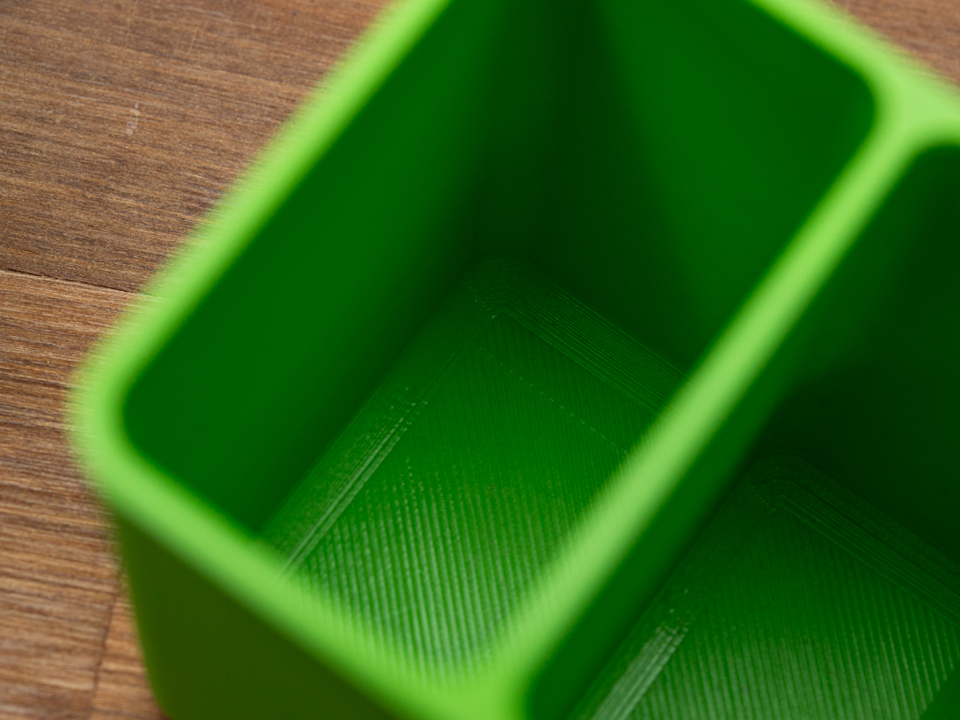 Customizable containers