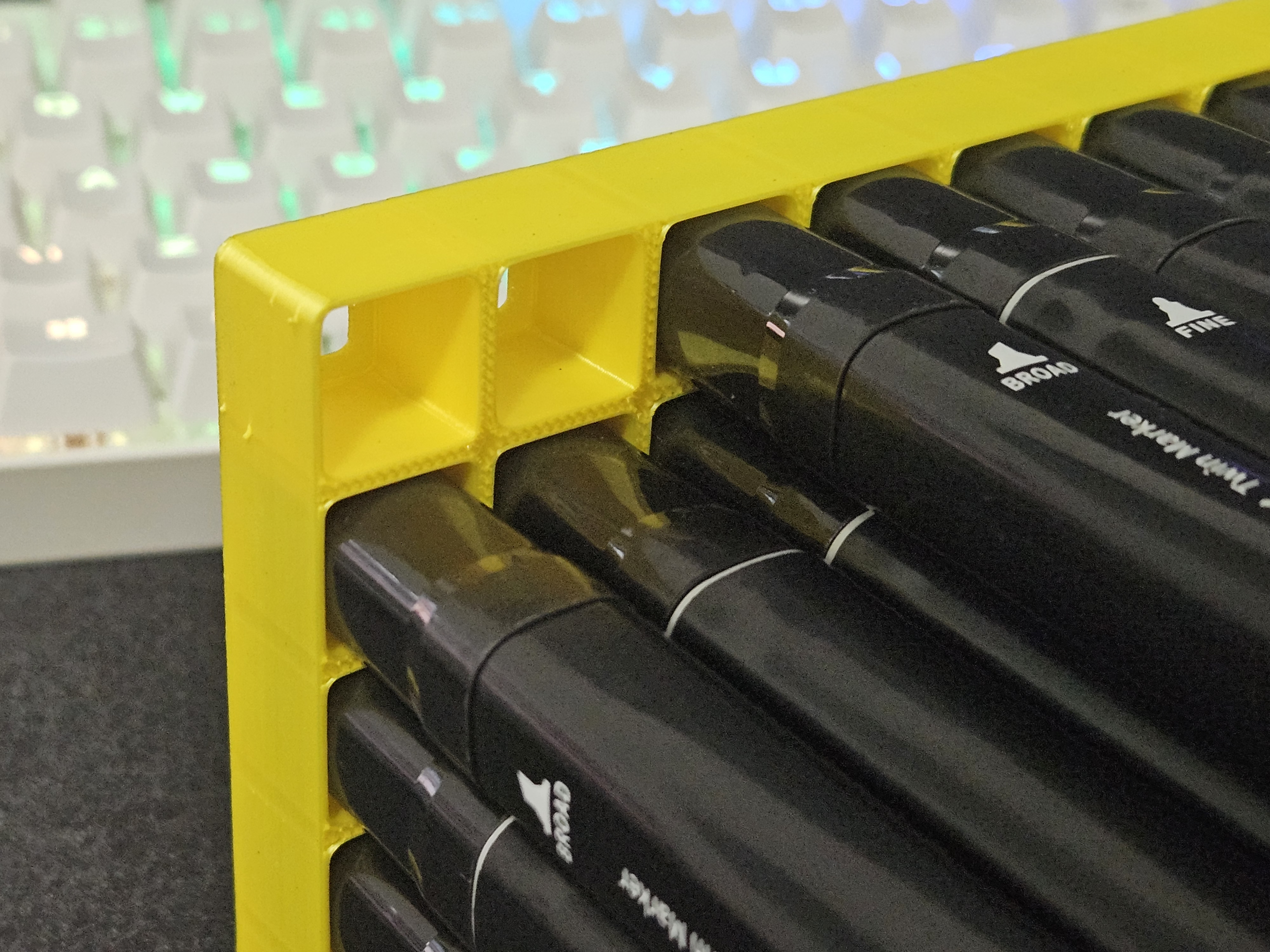 Parametric Grid Organizer for Marker Bags & Cases