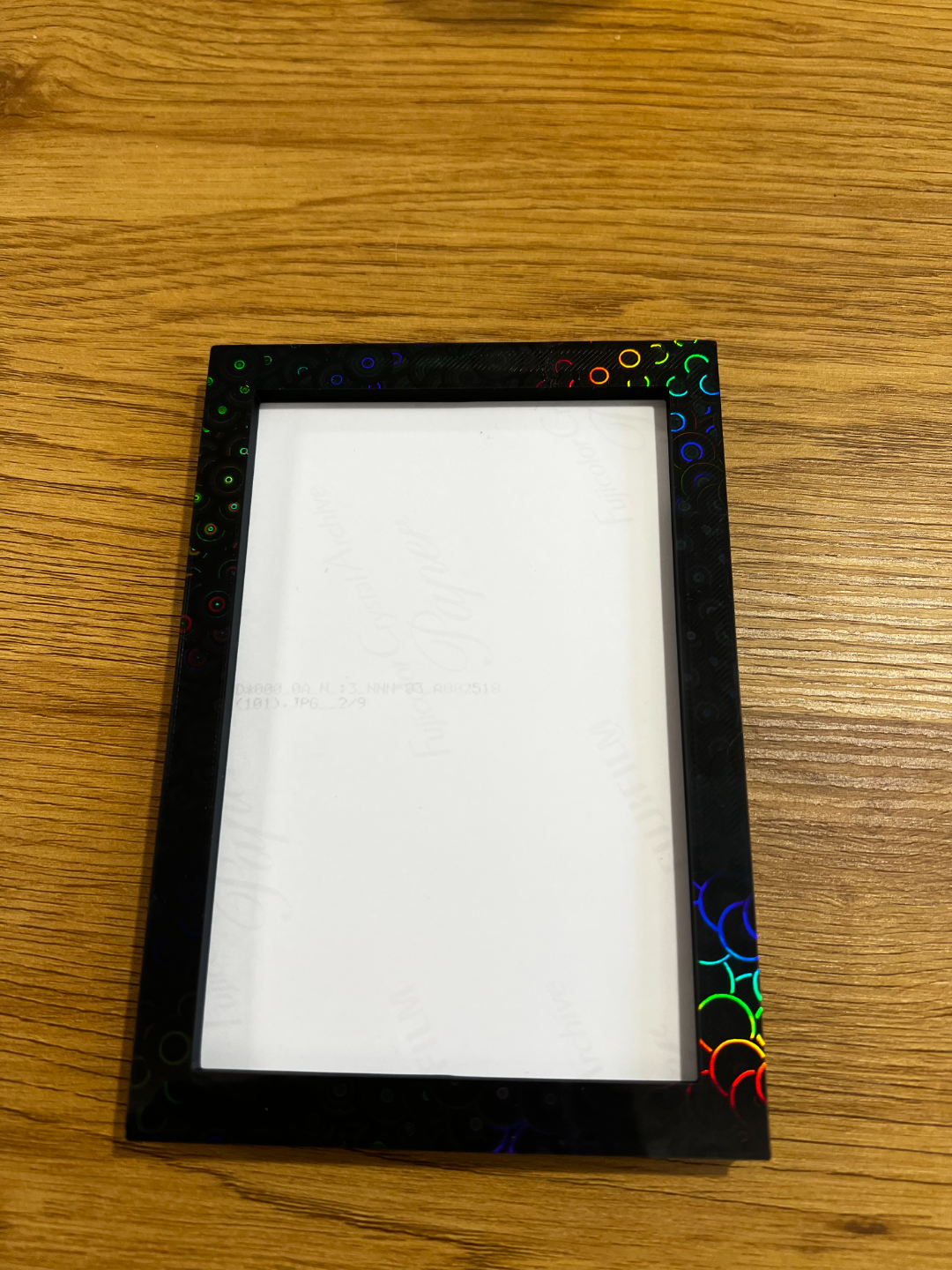 Picture frame with magnets