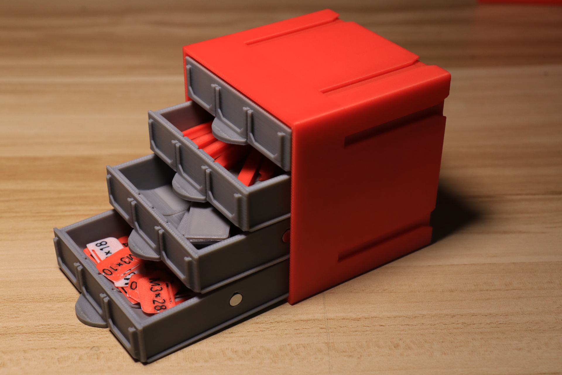 0支撑磁吸自锁收纳盒 Zero support magnetic self-locking storage box