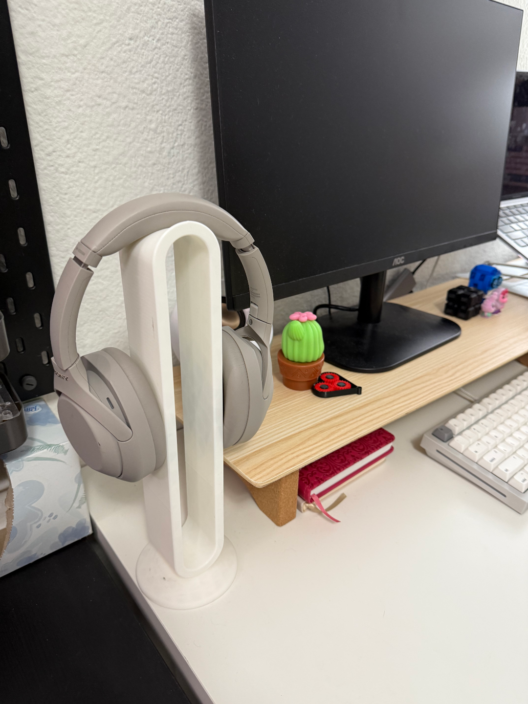 Very Tall Headphone Stand