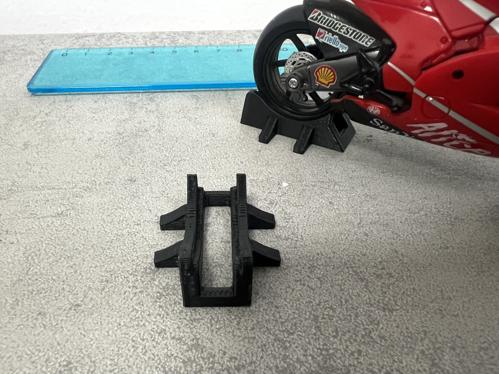 Maisto 1:18 motorcycle stand
