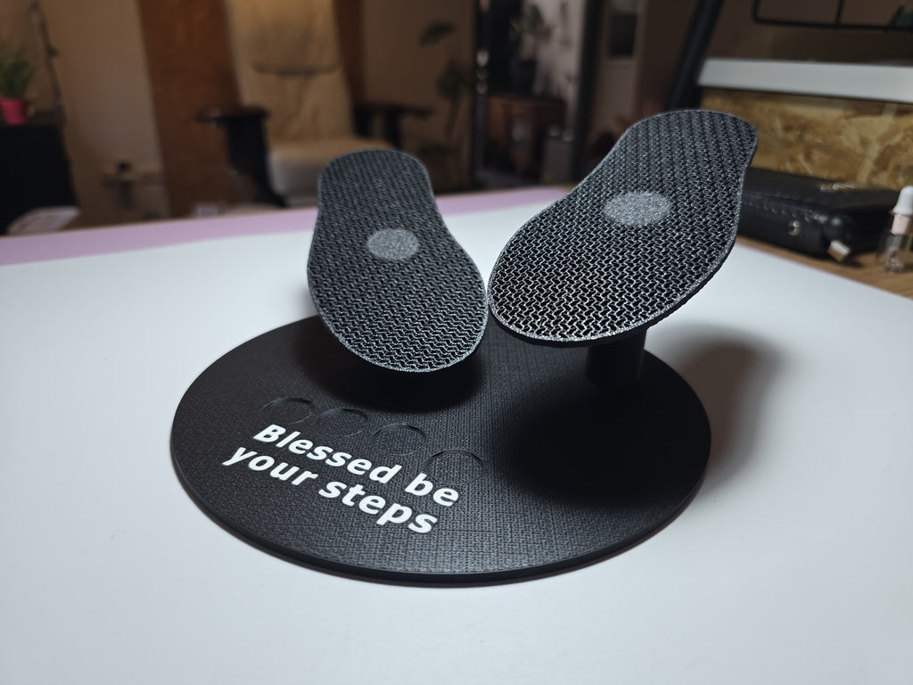 Newborn baby - first shoes stand - gift with name
