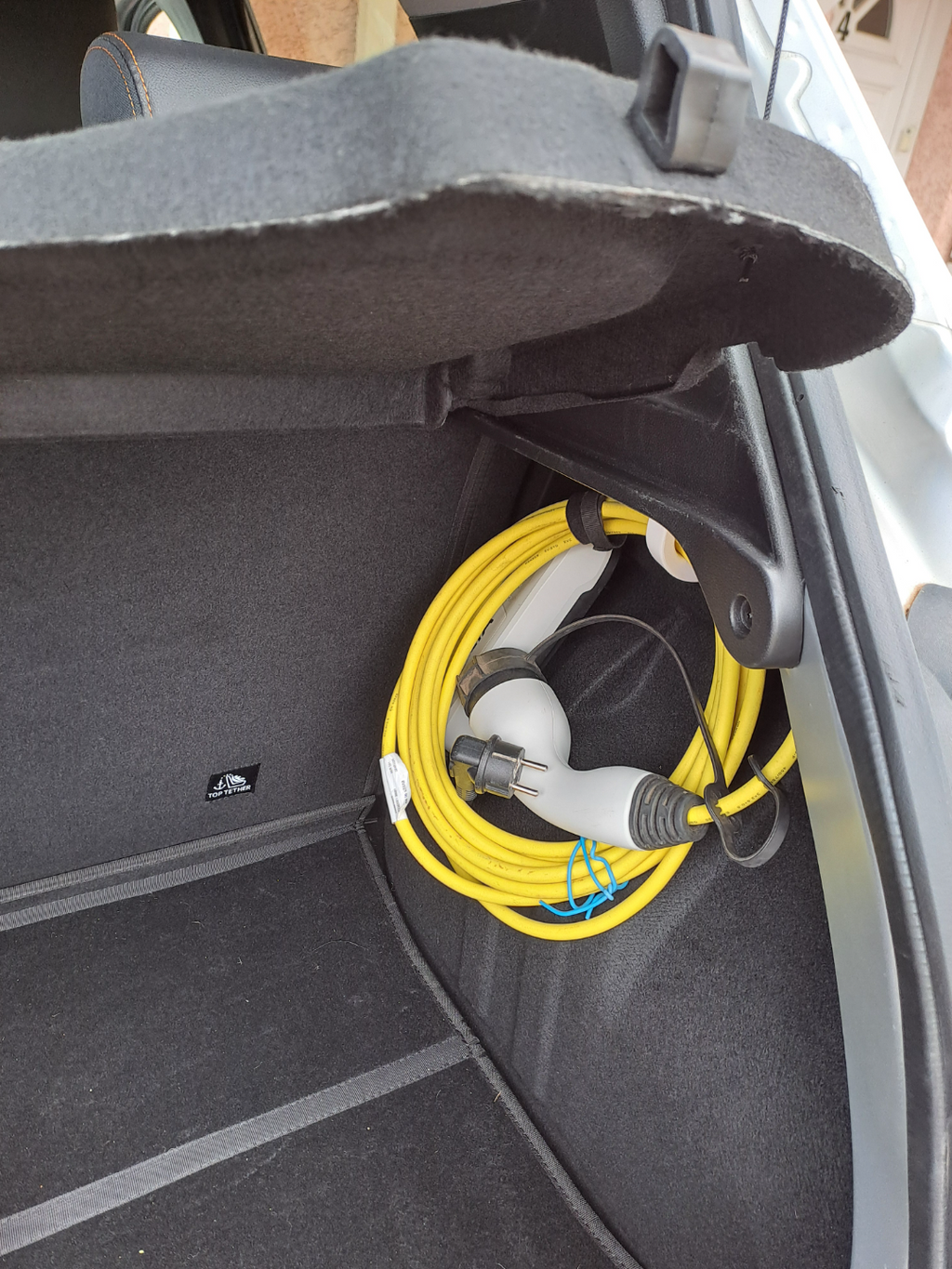 Dacia Spring Electrical Cable Hook