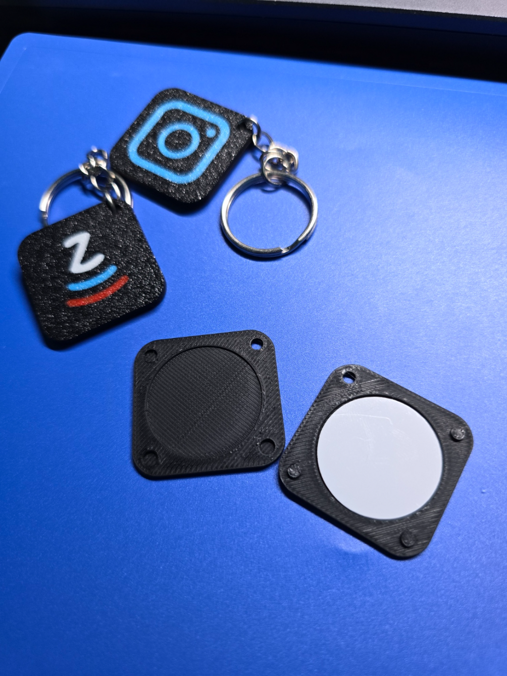 Social NFC keychain