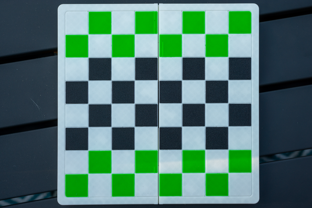 Multicolor Chess travel edition - print in place