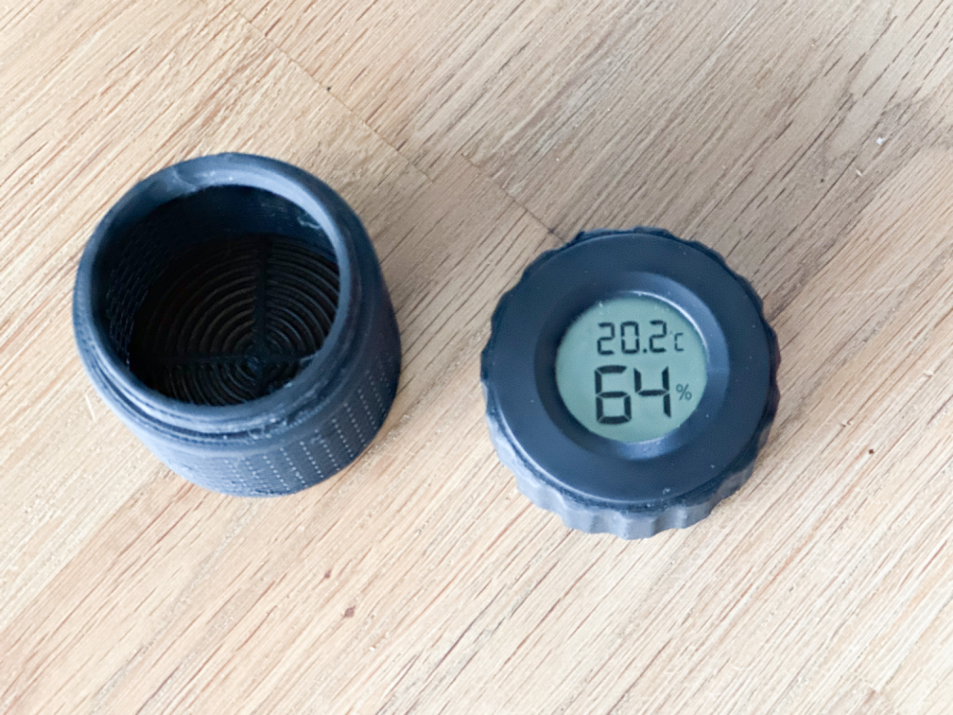 Silica Gel Spool Container + Hygrometer Cap