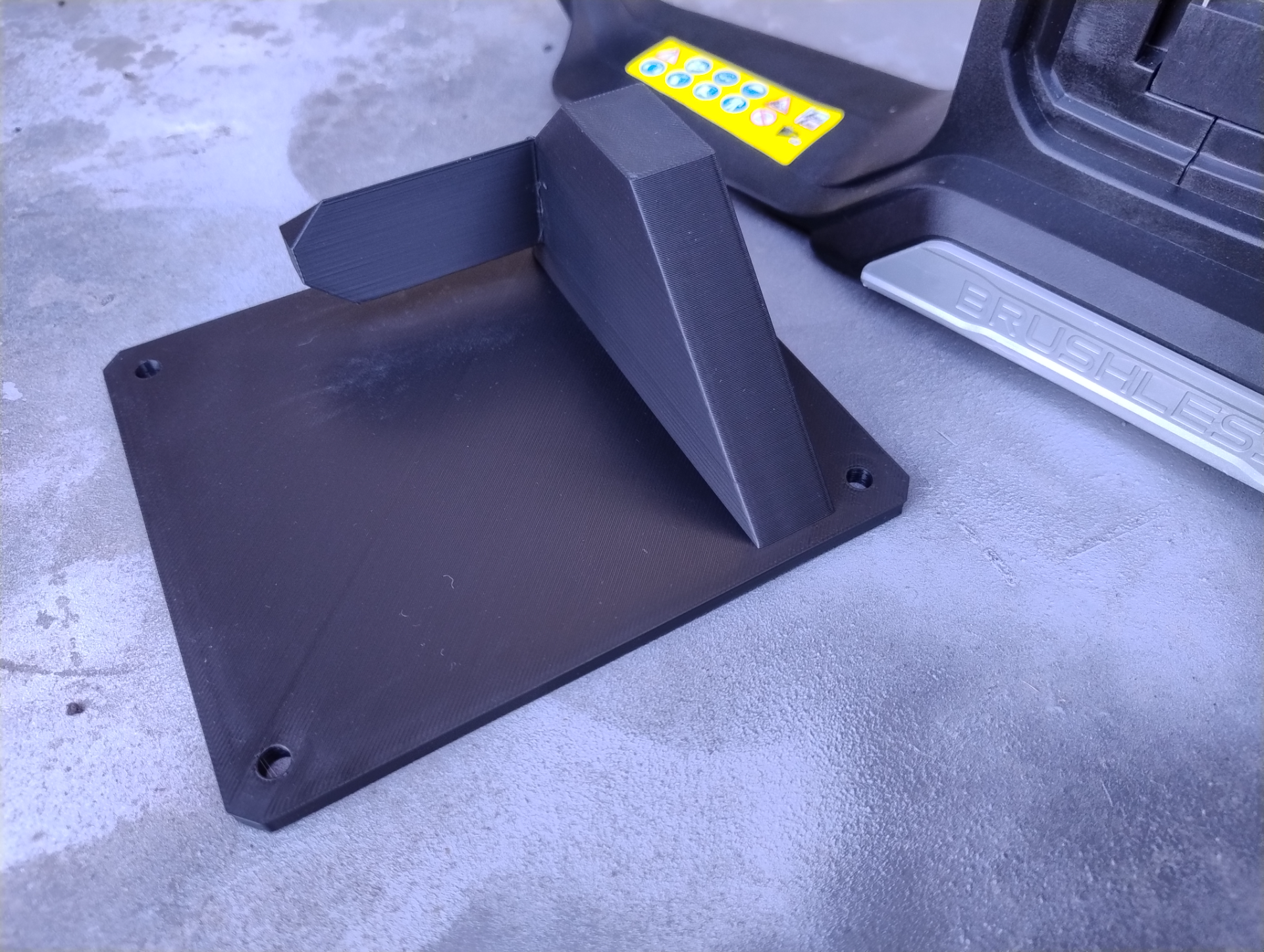 Parkside chainsaw wall holder