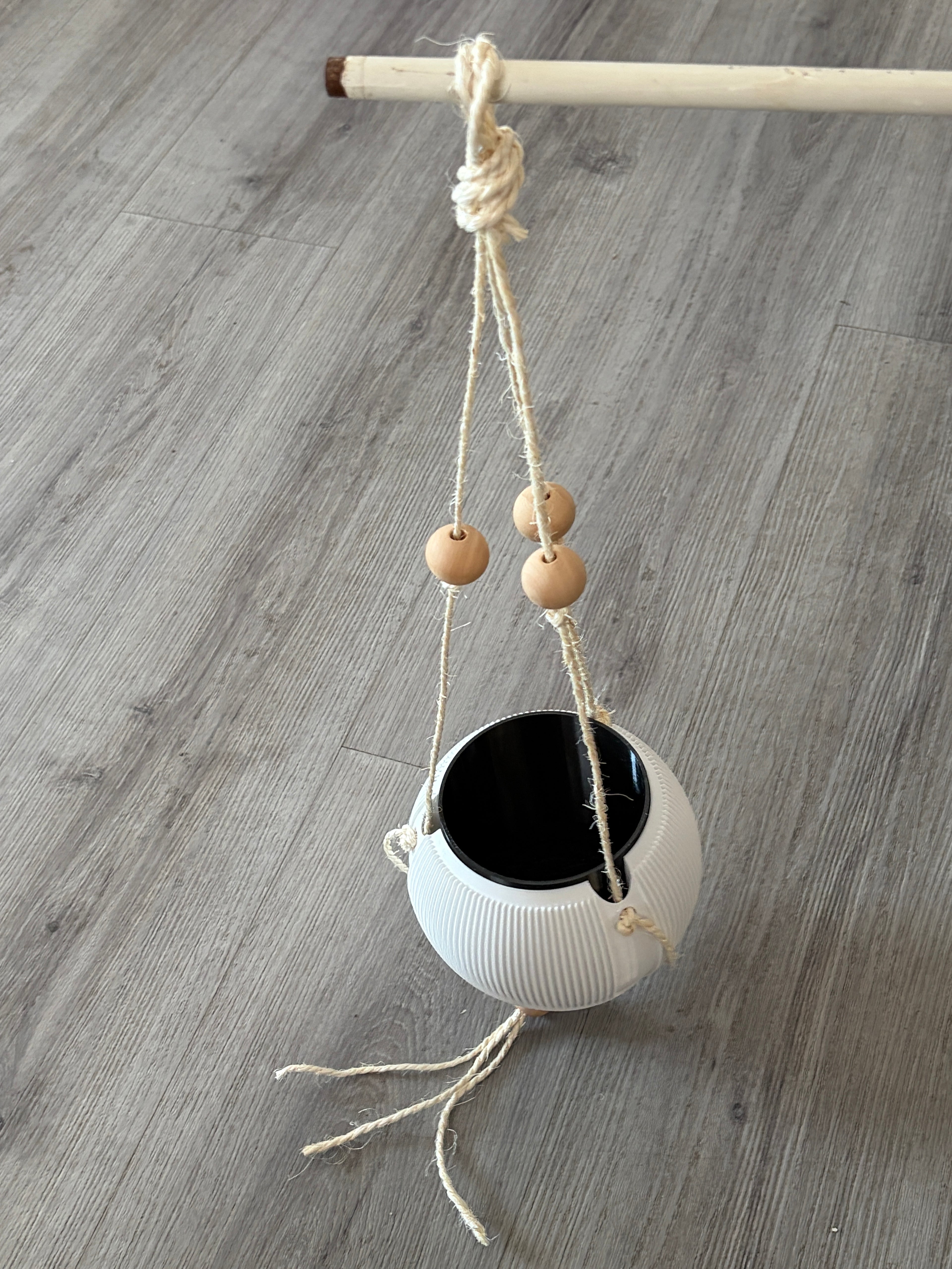 round plant hanger