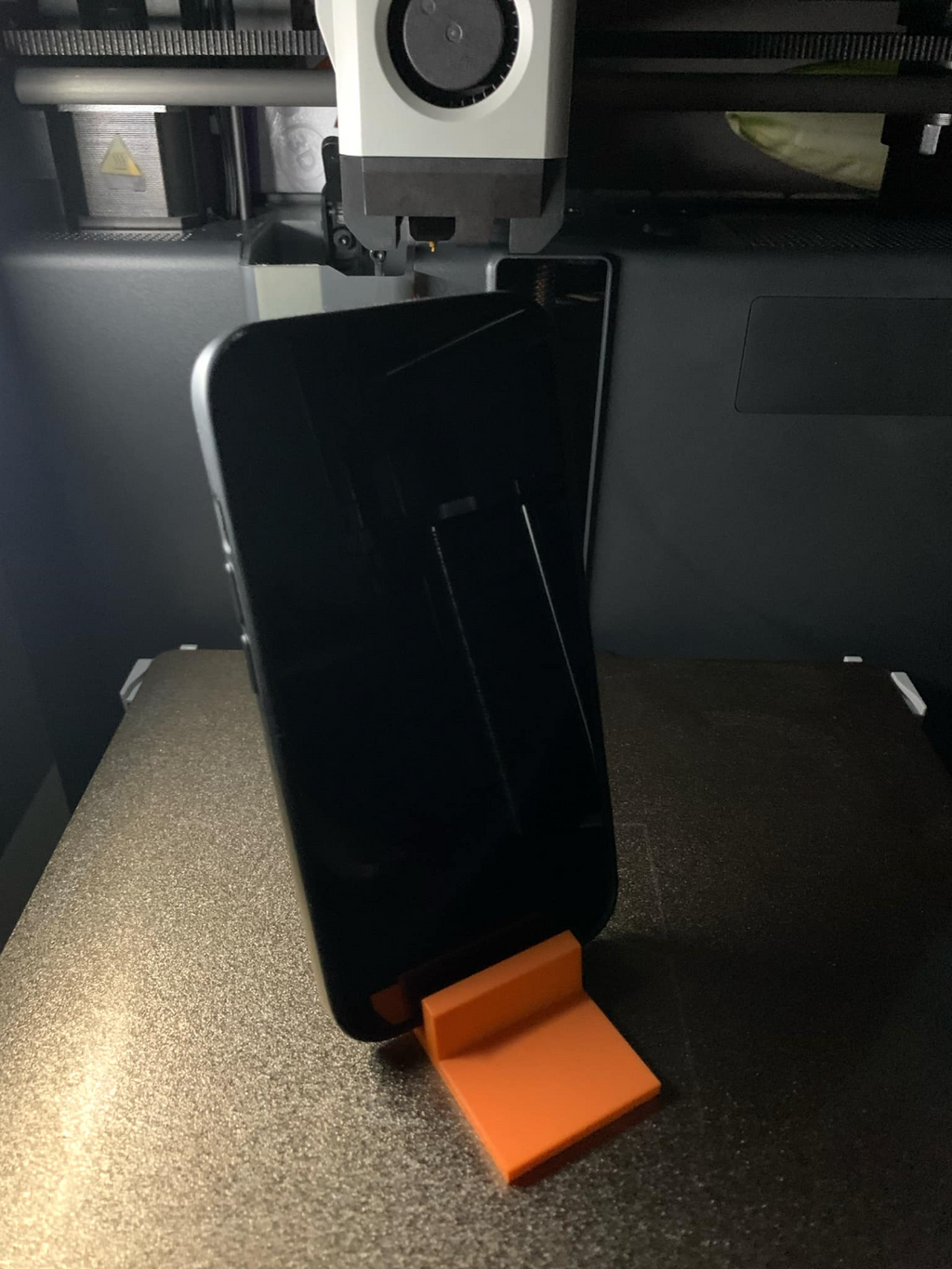 Simple phone stand, no supports, fast print