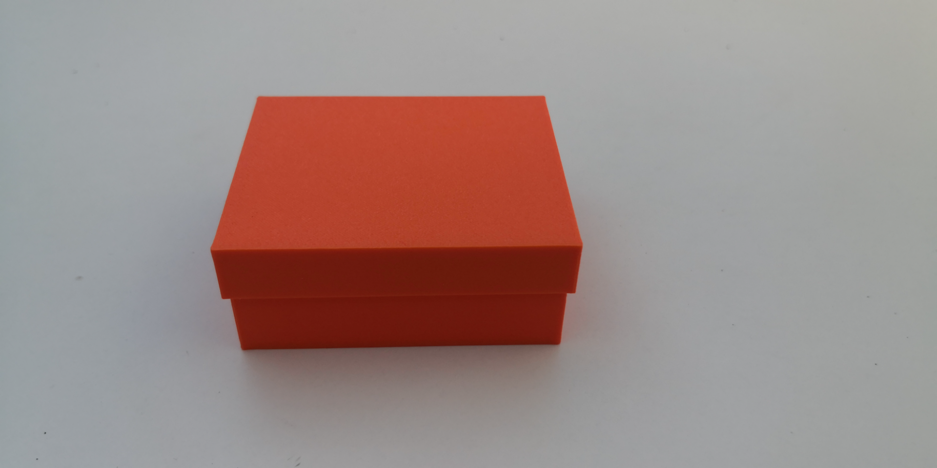 small box with lid 62mm x 50mm x 23mm