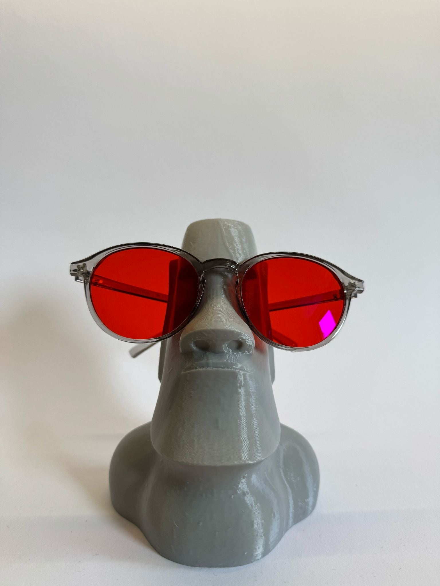 Moai Glasses Holder