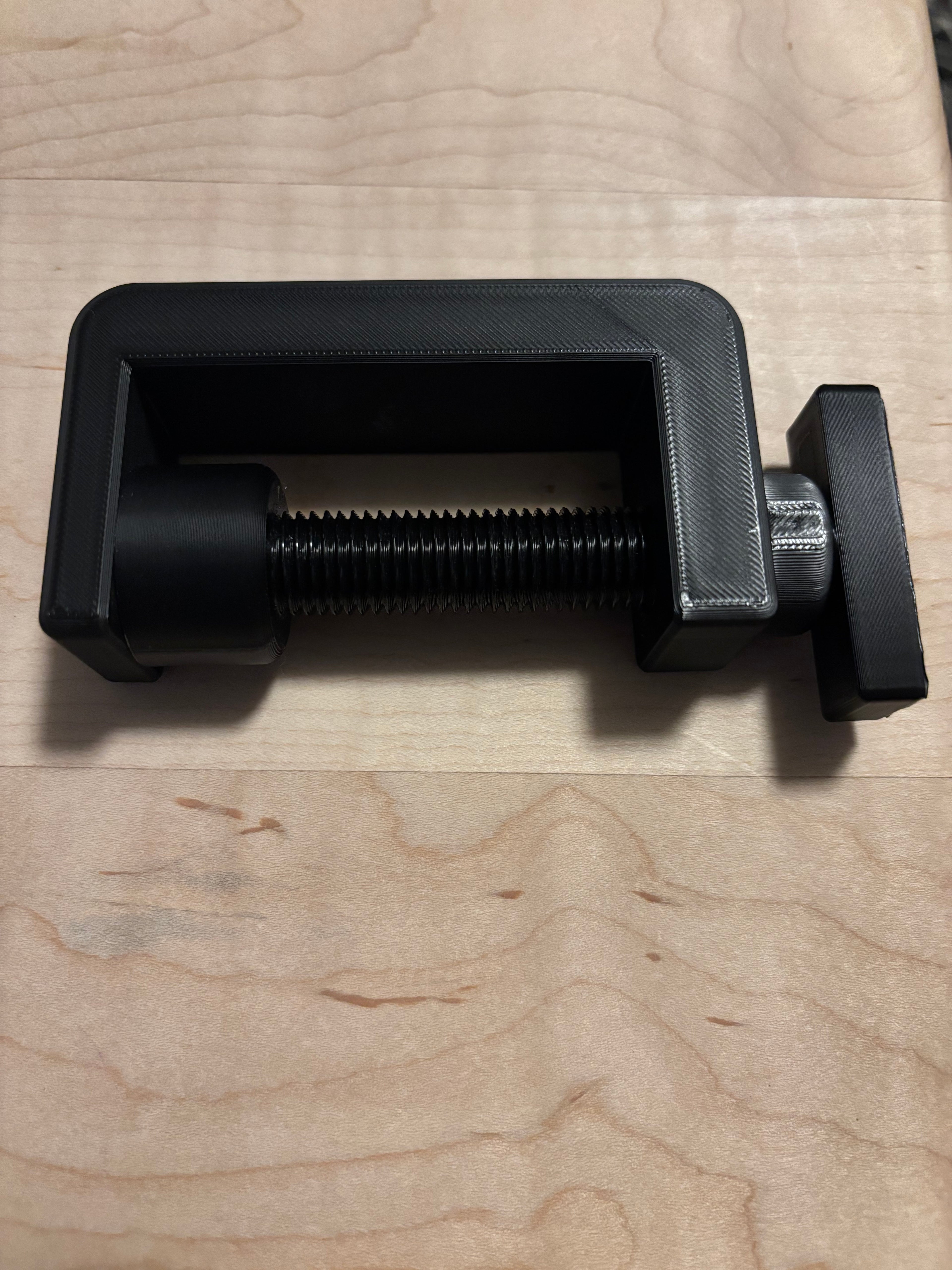 Custom Clamp/Vise with Versatile Tip Design