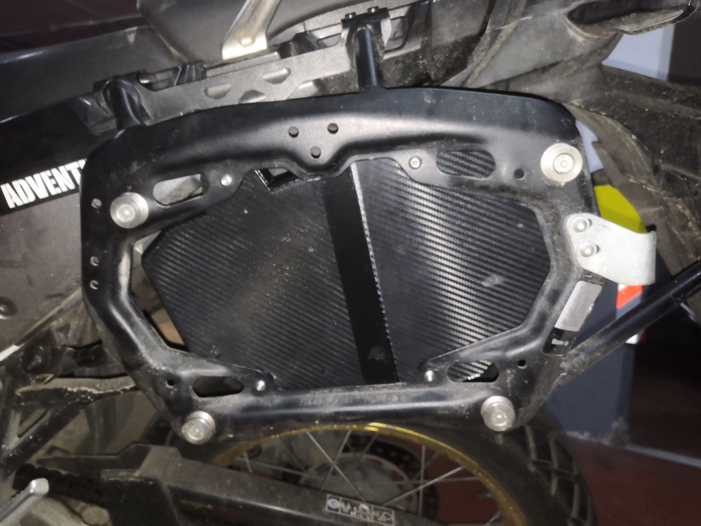Caja de herramienta para moto y soporte SW-Motech