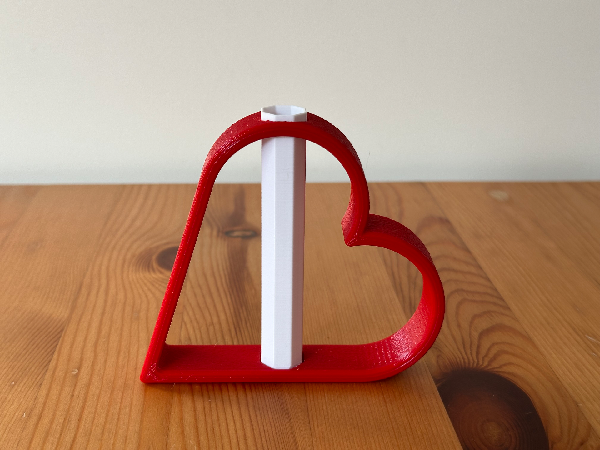 Heart Vase Octagonal 100mm - Perfect for Valentines, Mothers Day, a Loved one. No Supports